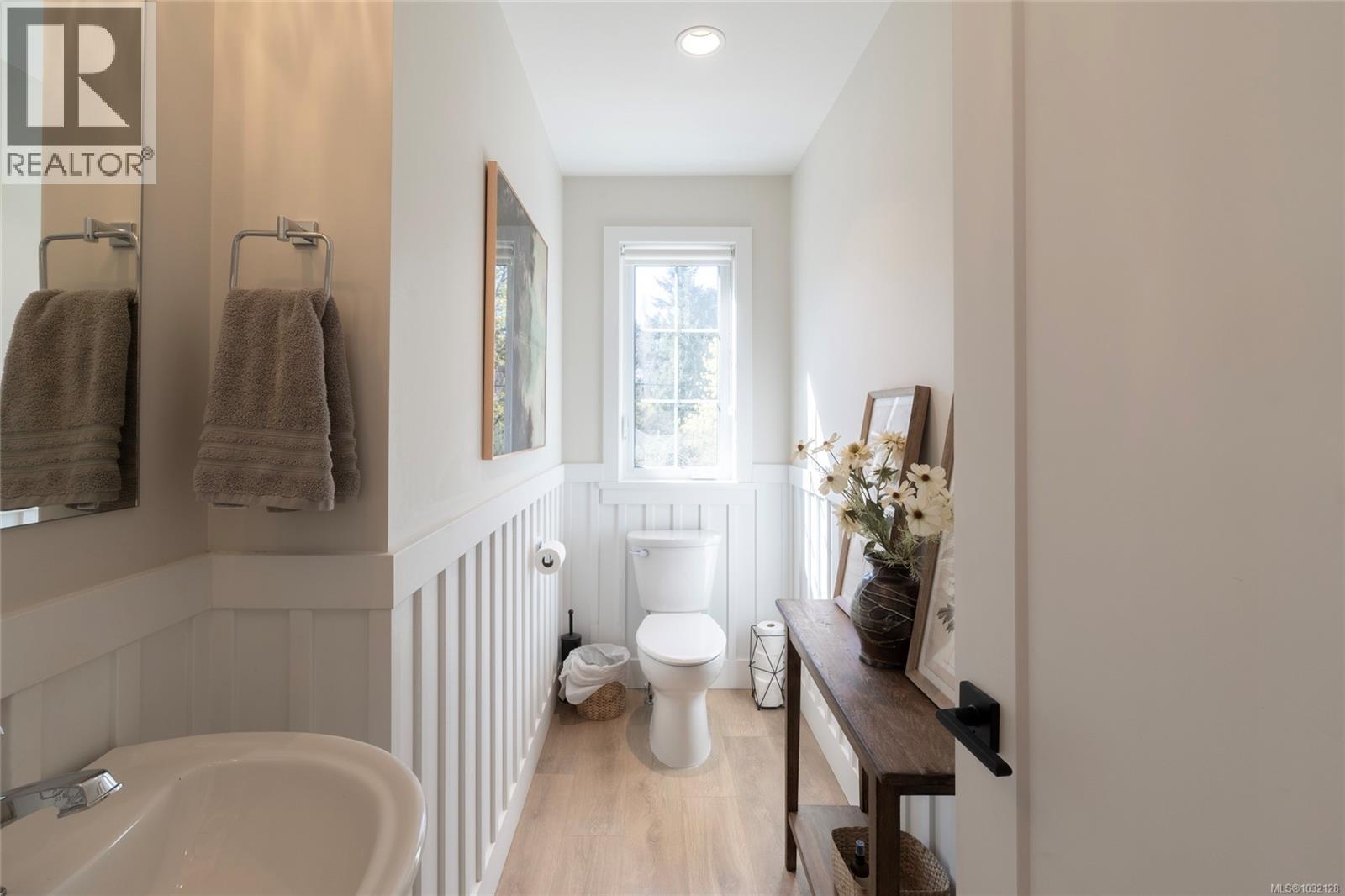 #11 1810 KINGS RD - 20