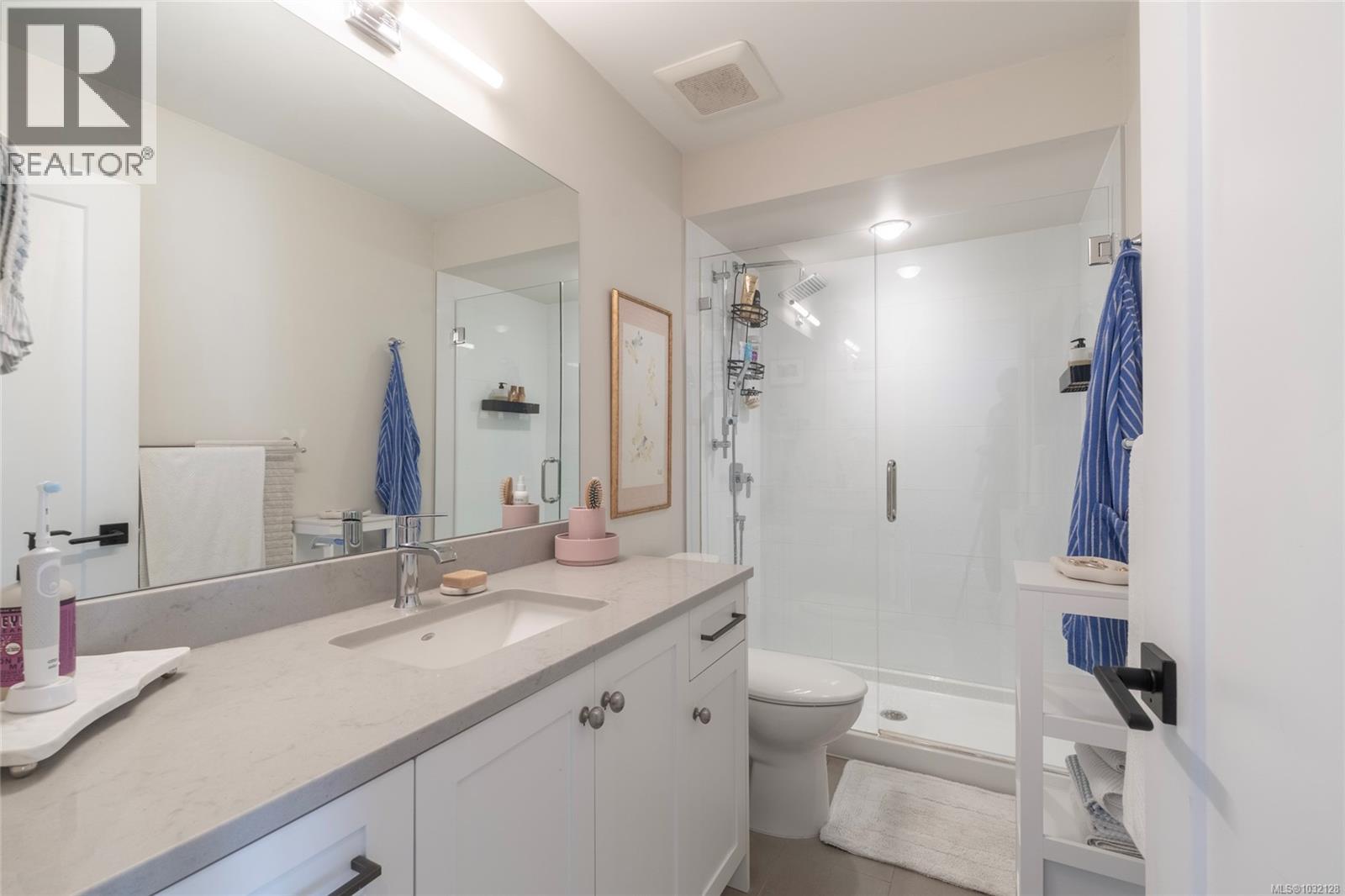 #11 1810 KINGS RD - 30