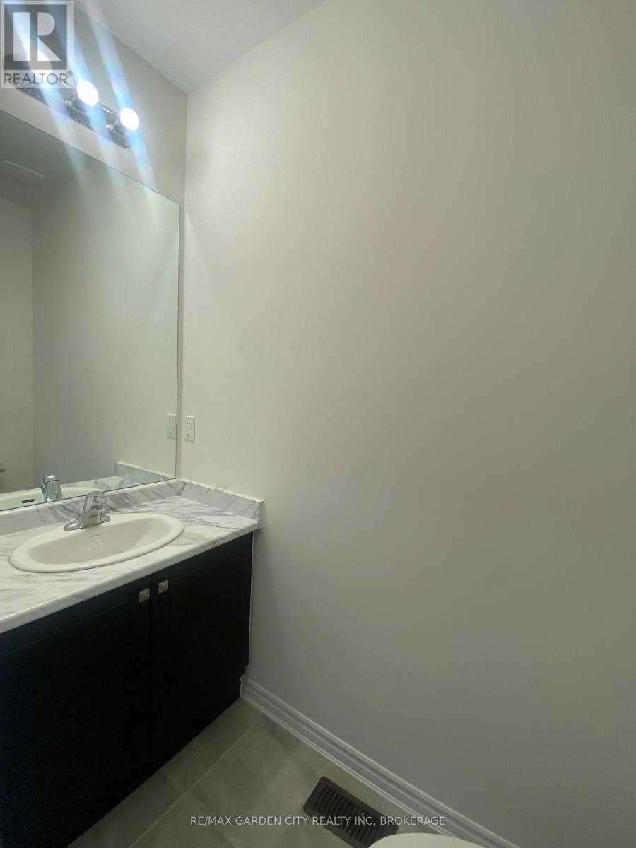 74 ORIOLE CRESCENT - 19