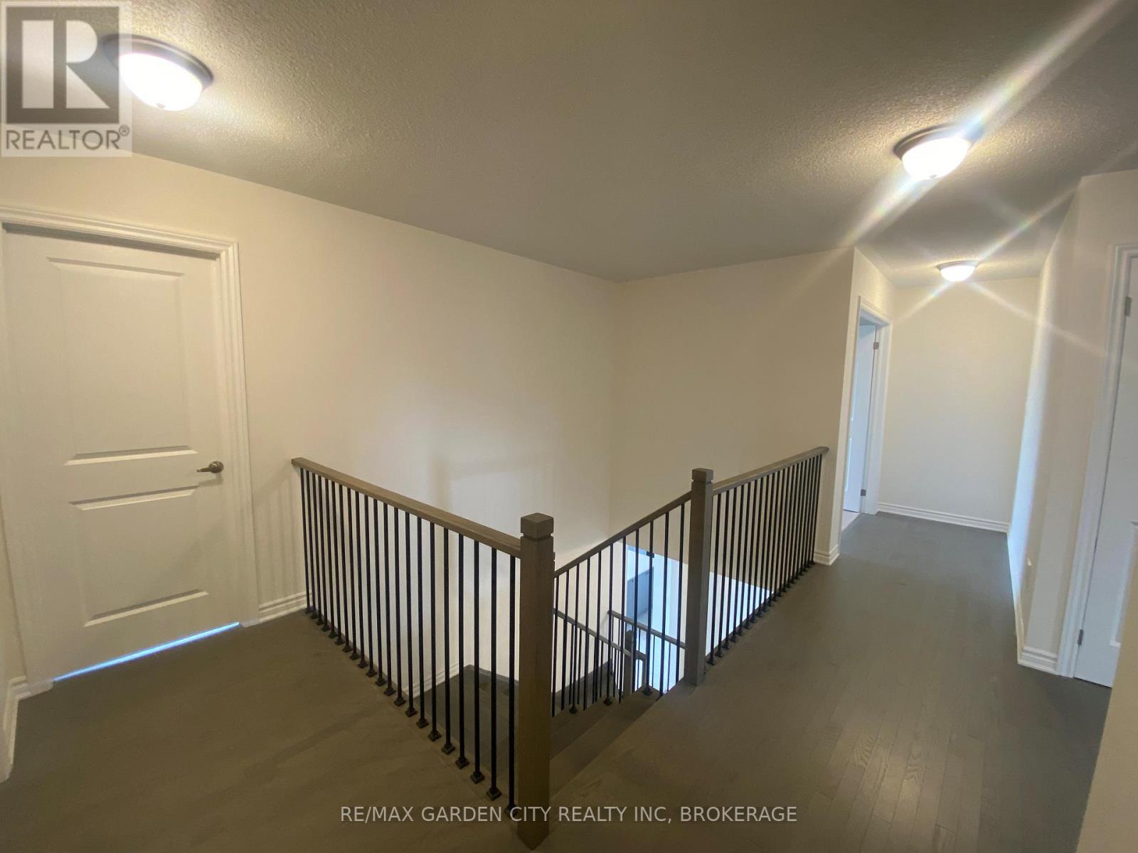 74 ORIOLE CRESCENT - 21
