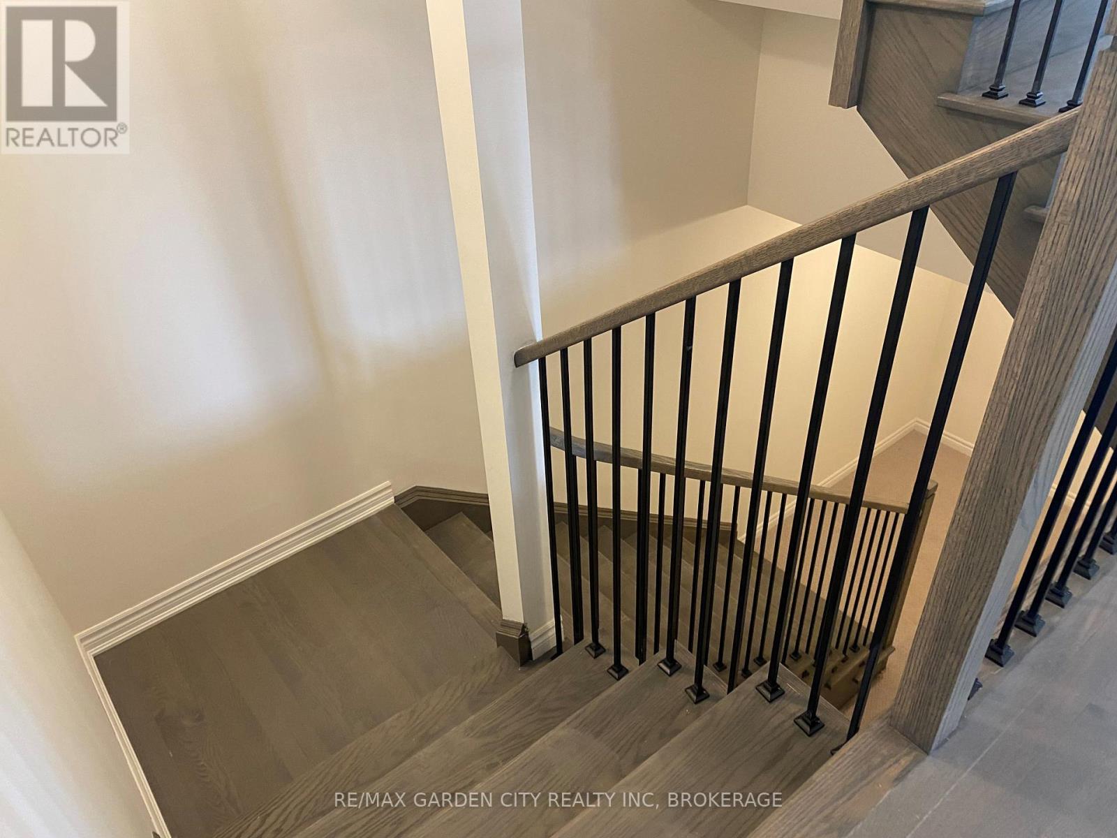 74 ORIOLE CRESCENT - 35