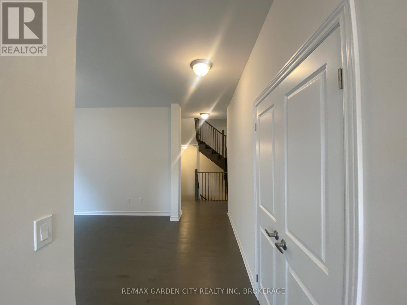 74 ORIOLE CRESCENT - 6