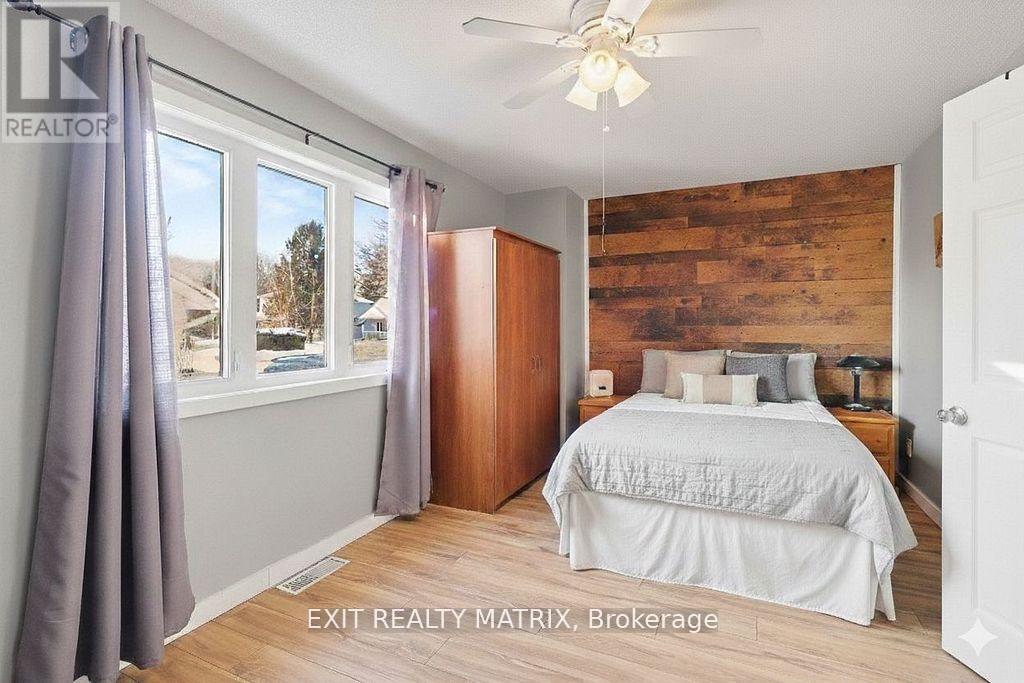 51 MARCEL STREET E - 21