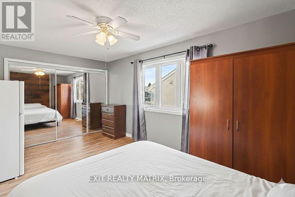 51 MARCEL STREET E - 22