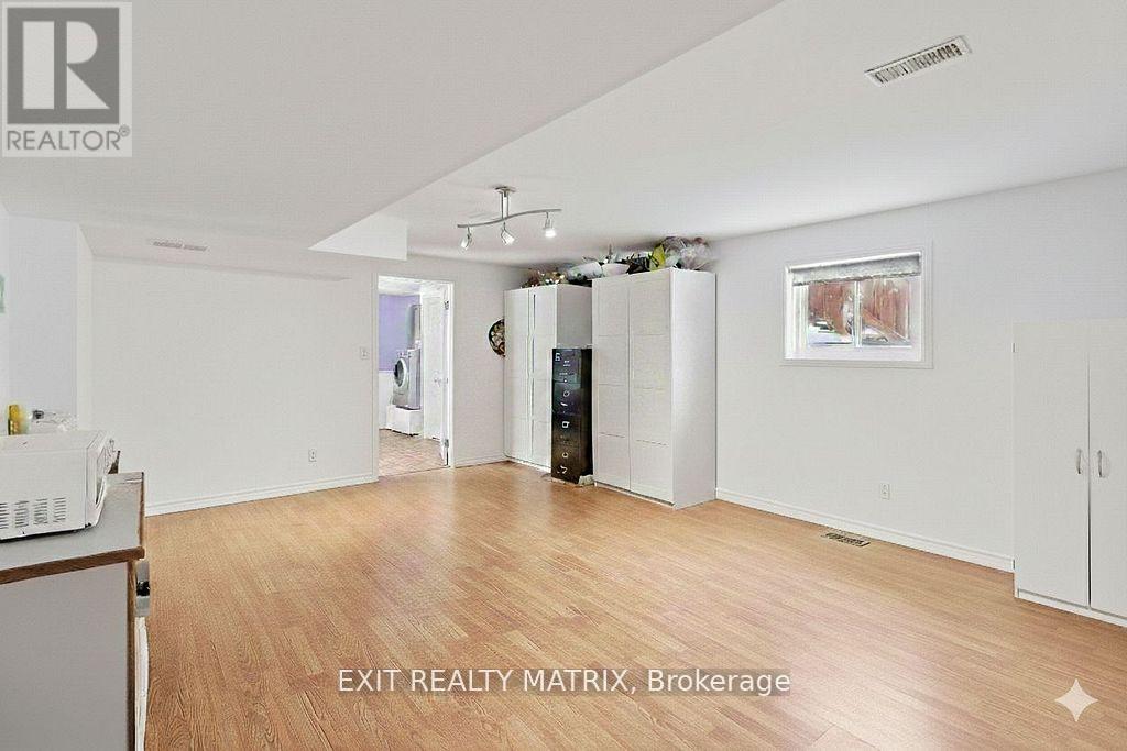 51 MARCEL STREET E - 24