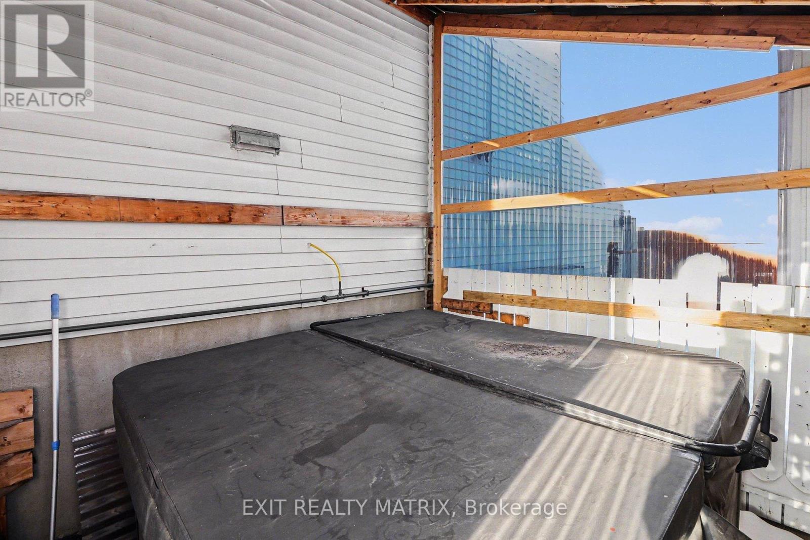 51 MARCEL STREET E - 30