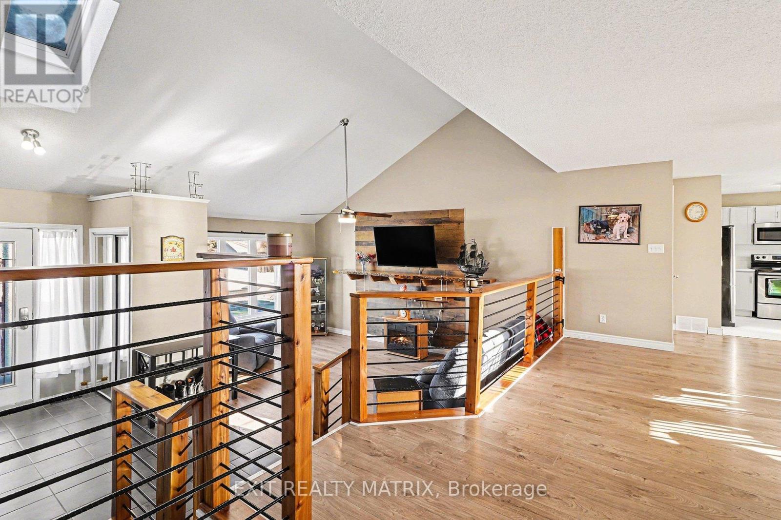 51 MARCEL STREET E - 9