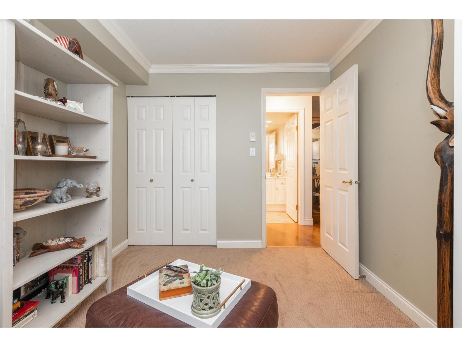 207 1576 MERKLIN STREET, White Rock