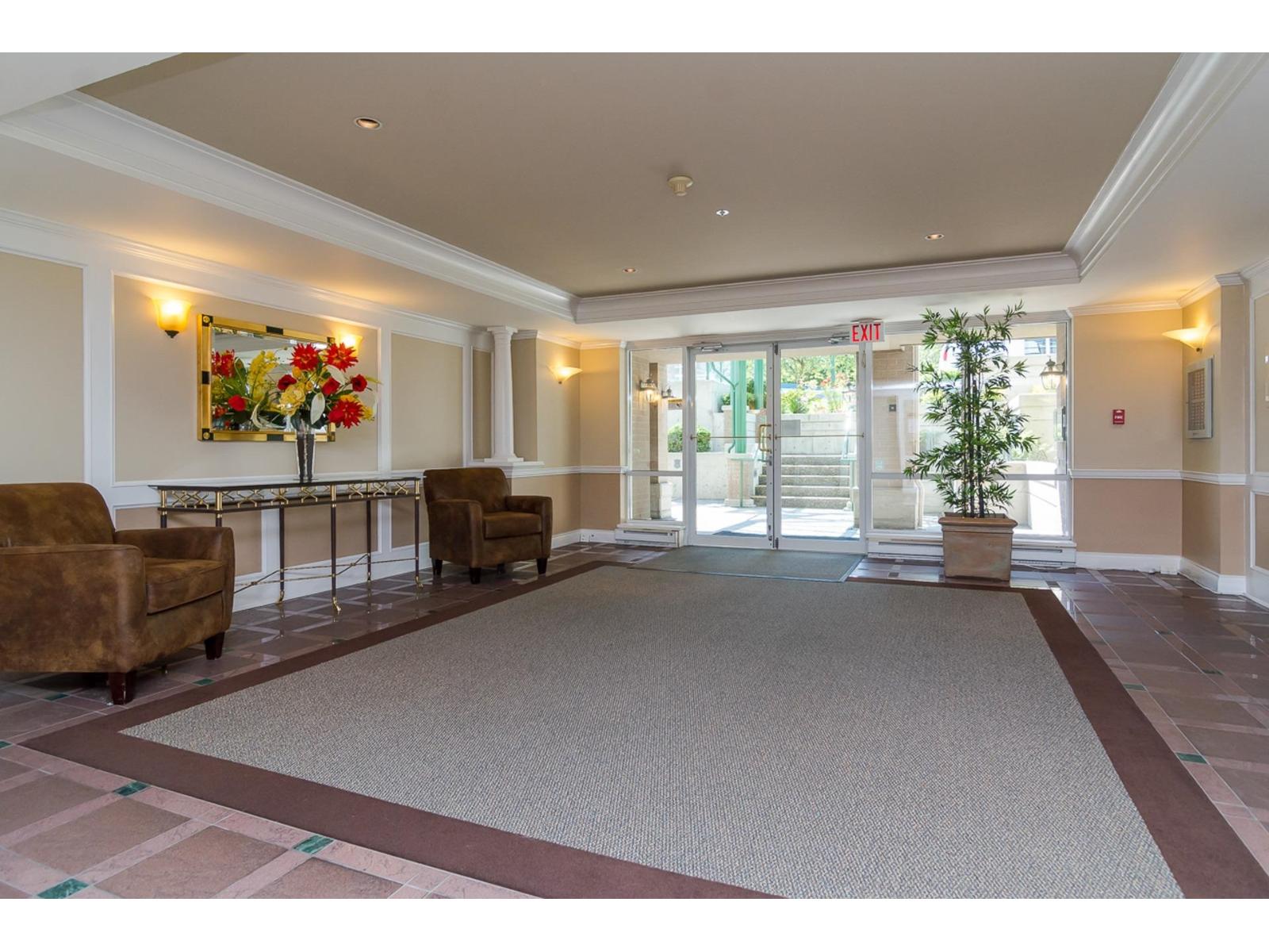 207 1576 MERKLIN STREET, White Rock