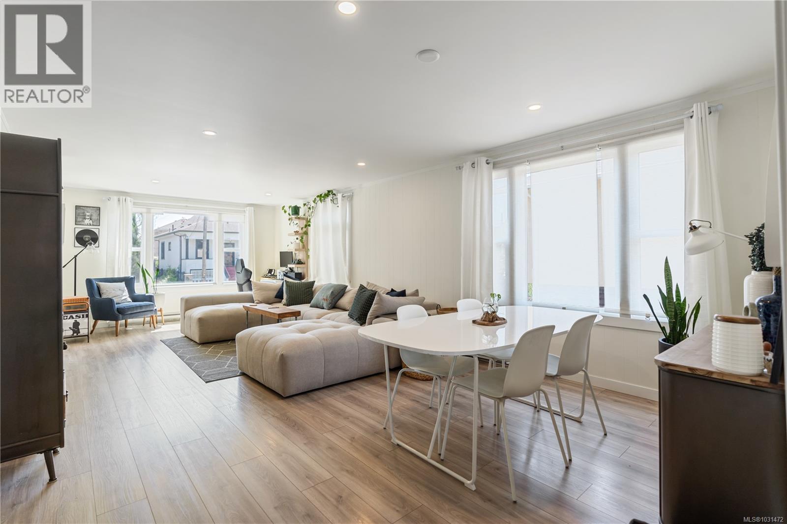 1142 North Park St - 10