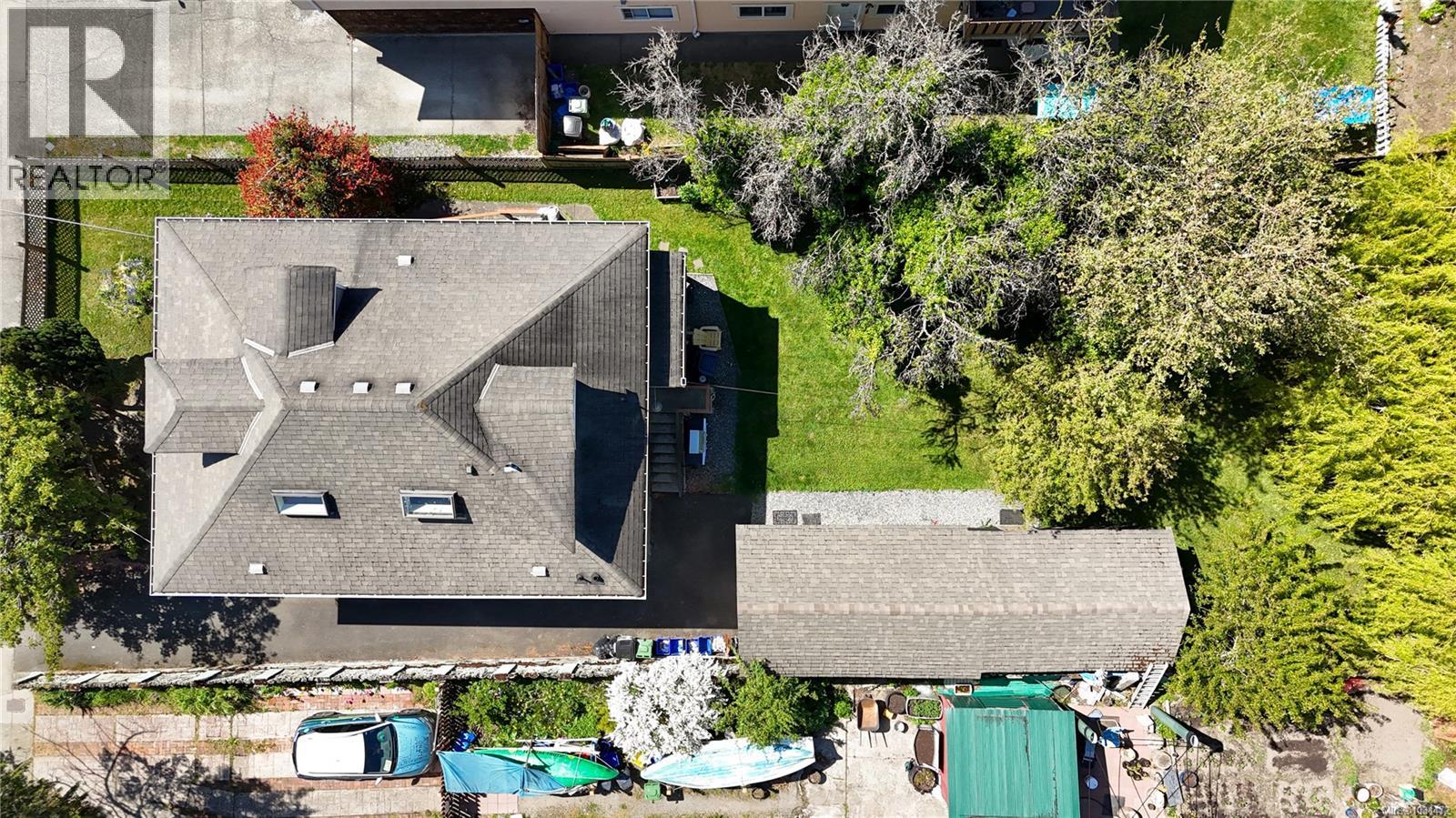 1142 North Park St - 3