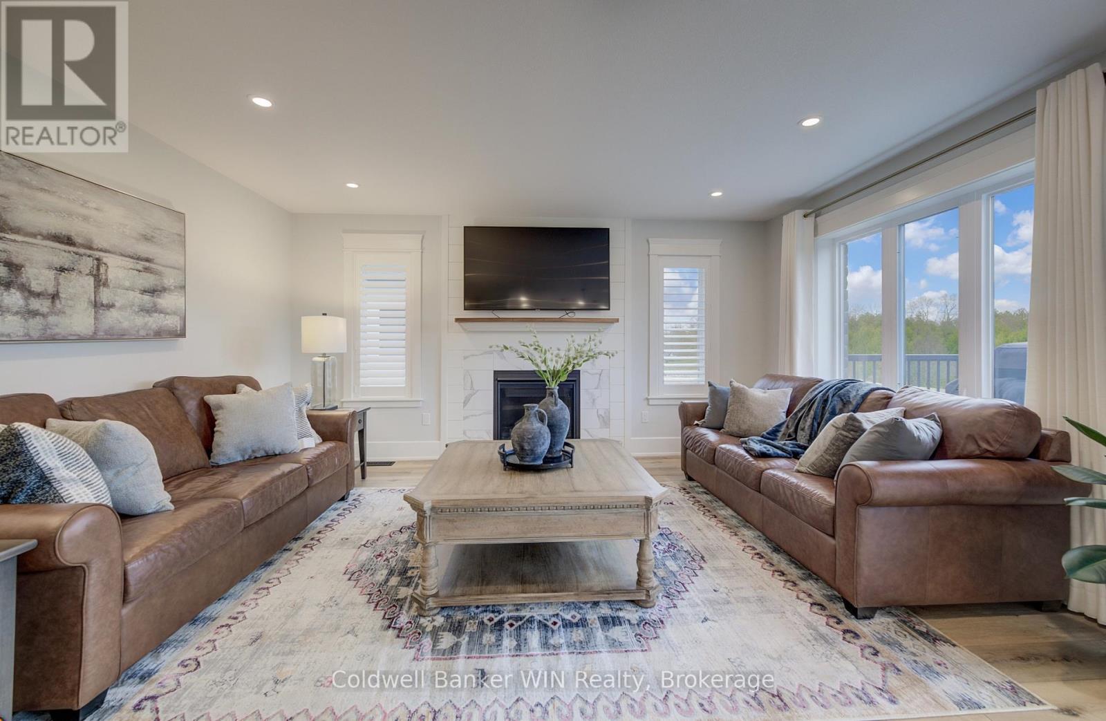 224 DJAY CRESCENT - 12
