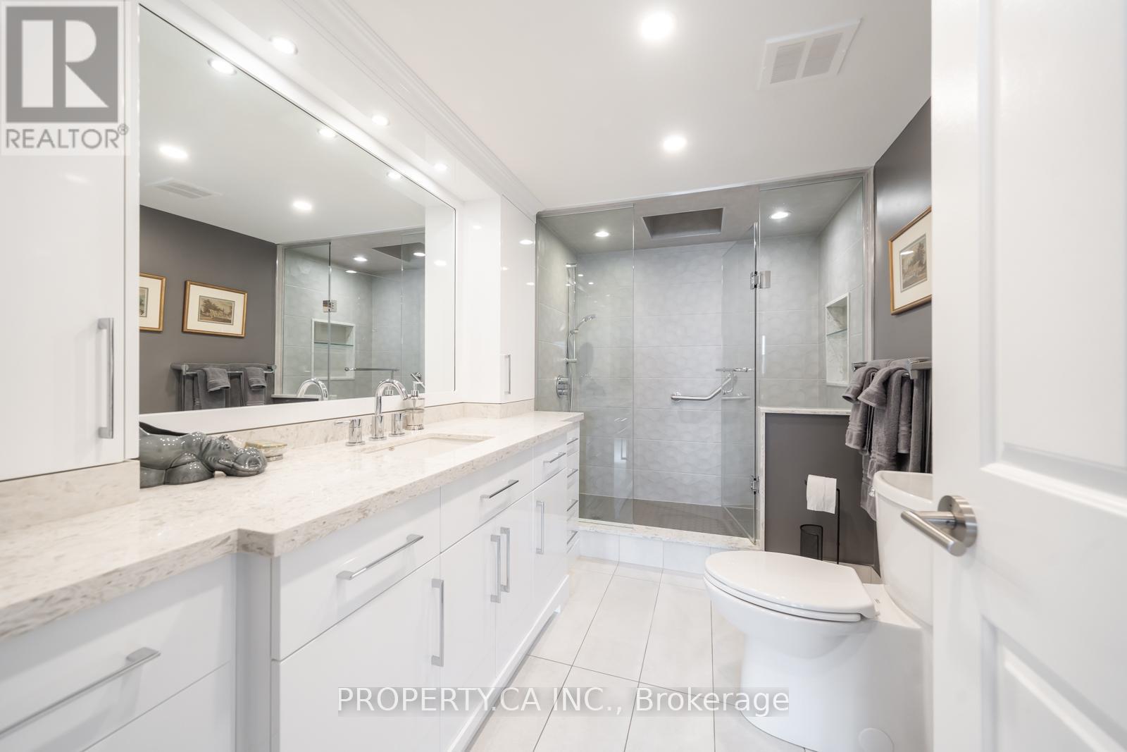 #604 65 SPRING GARDEN AVENUE - 23