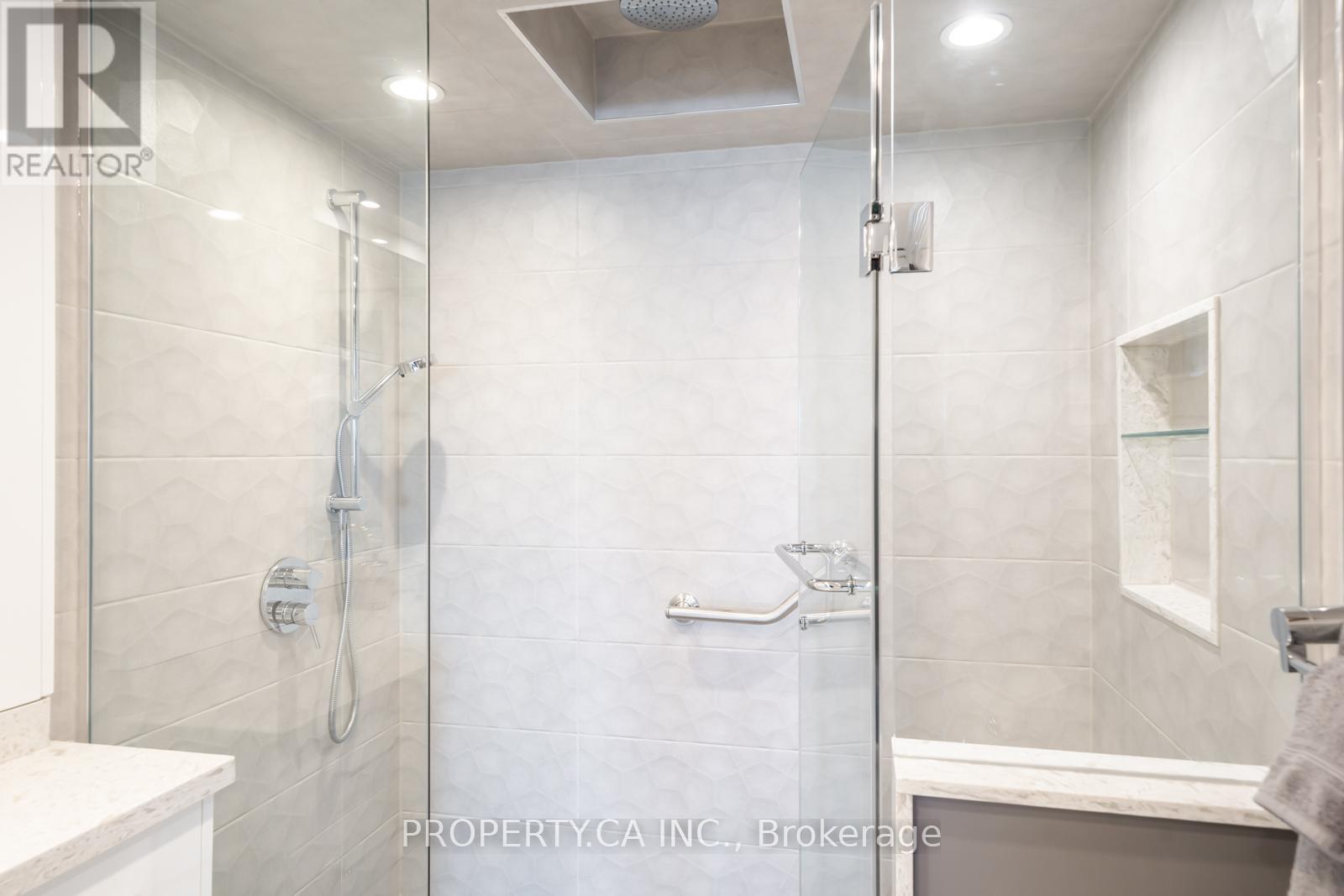#604 65 SPRING GARDEN AVENUE - 24