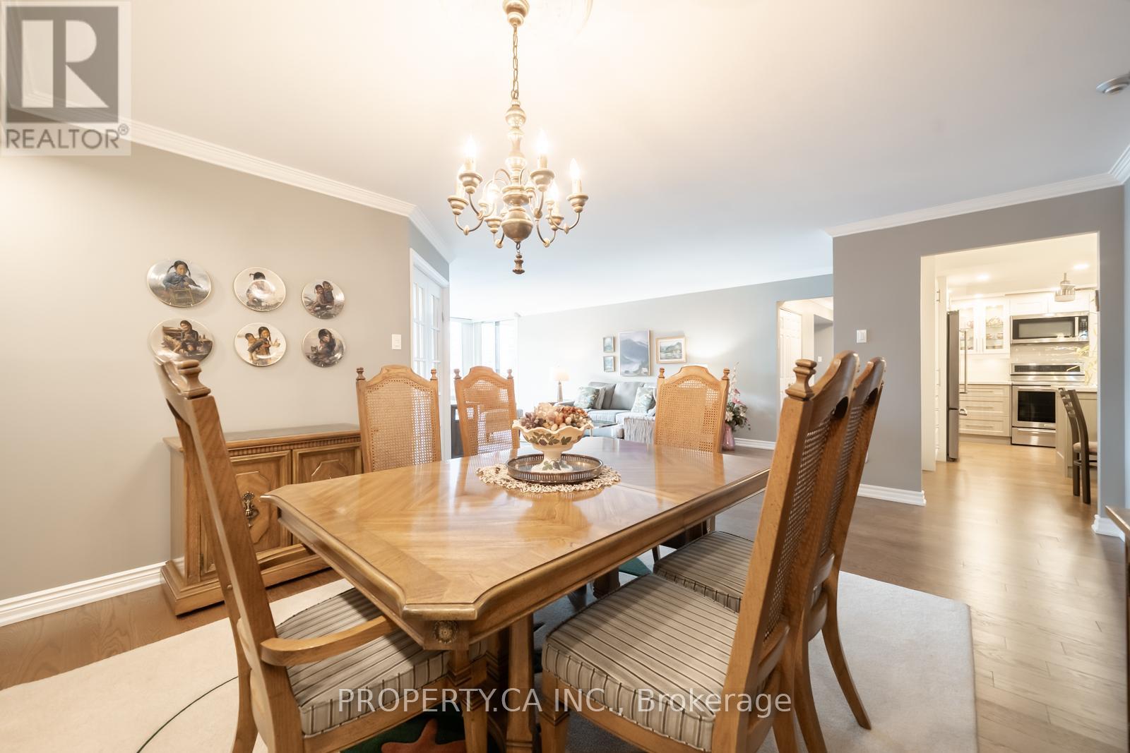 #604 65 SPRING GARDEN AVENUE - 26