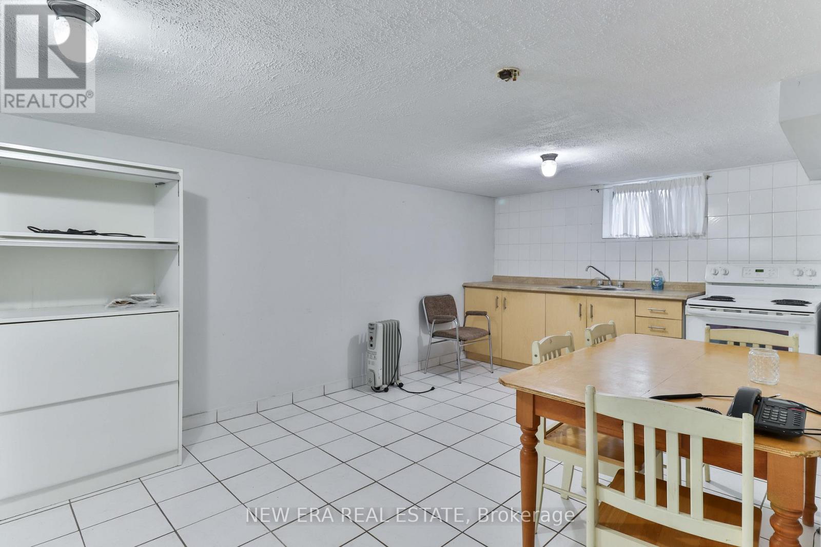 27 DELL PARK AVENUE - 29