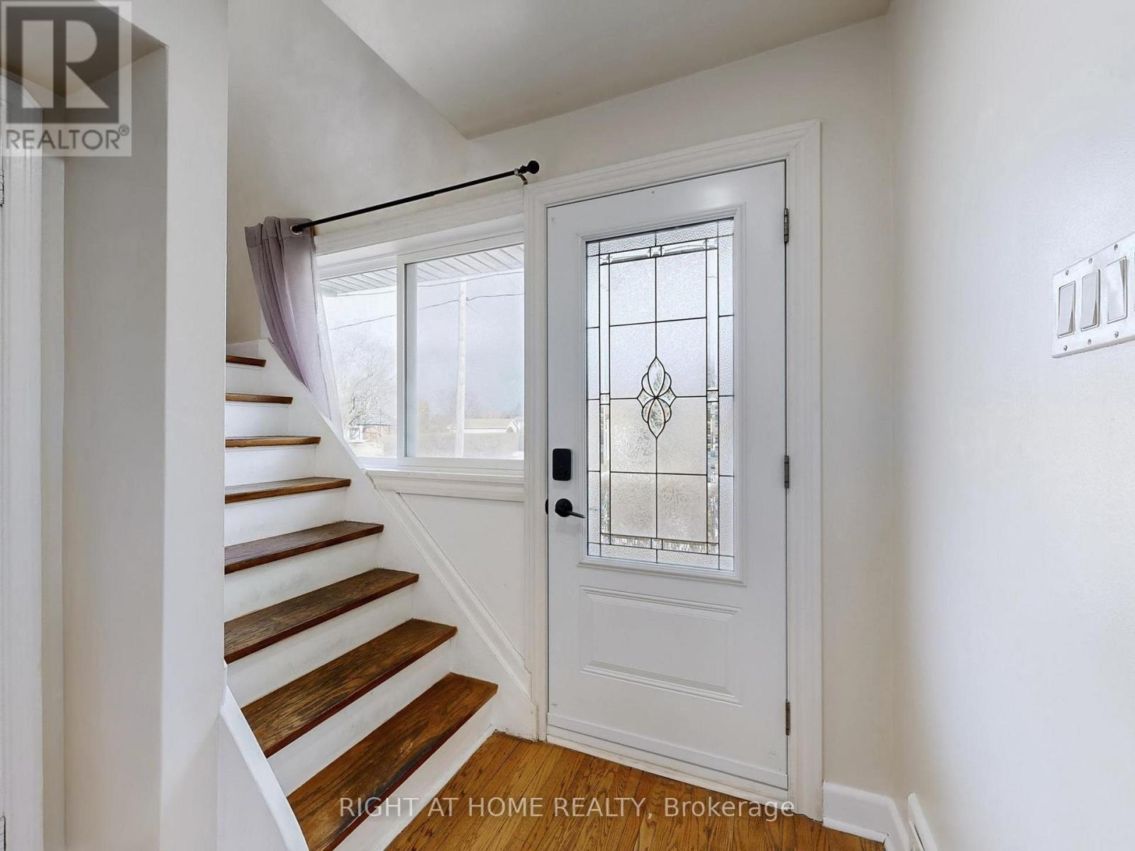 46 GLENSHEPHARD DRIVE - 23