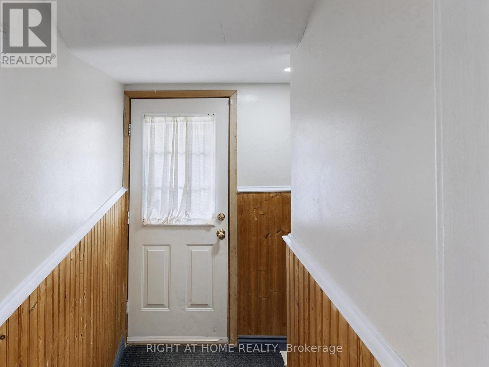 46 GLENSHEPHARD DRIVE - 34