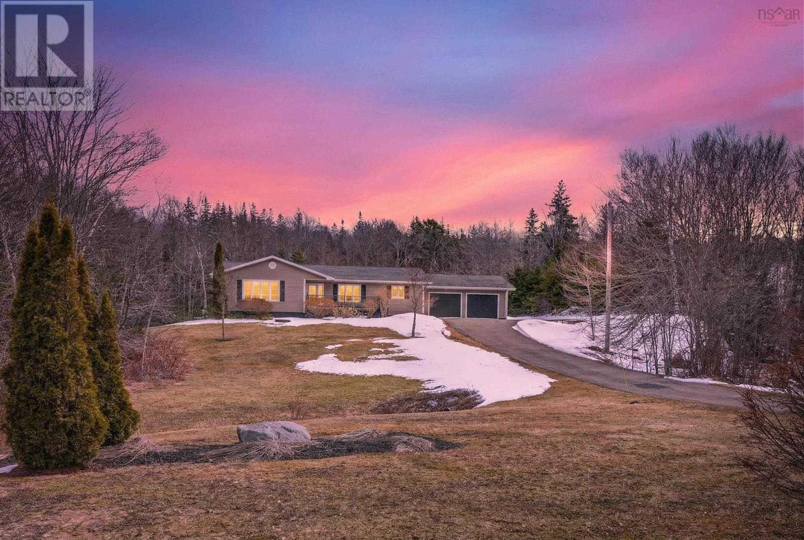 Property 3 of 48 of 4155 East Bay Highway