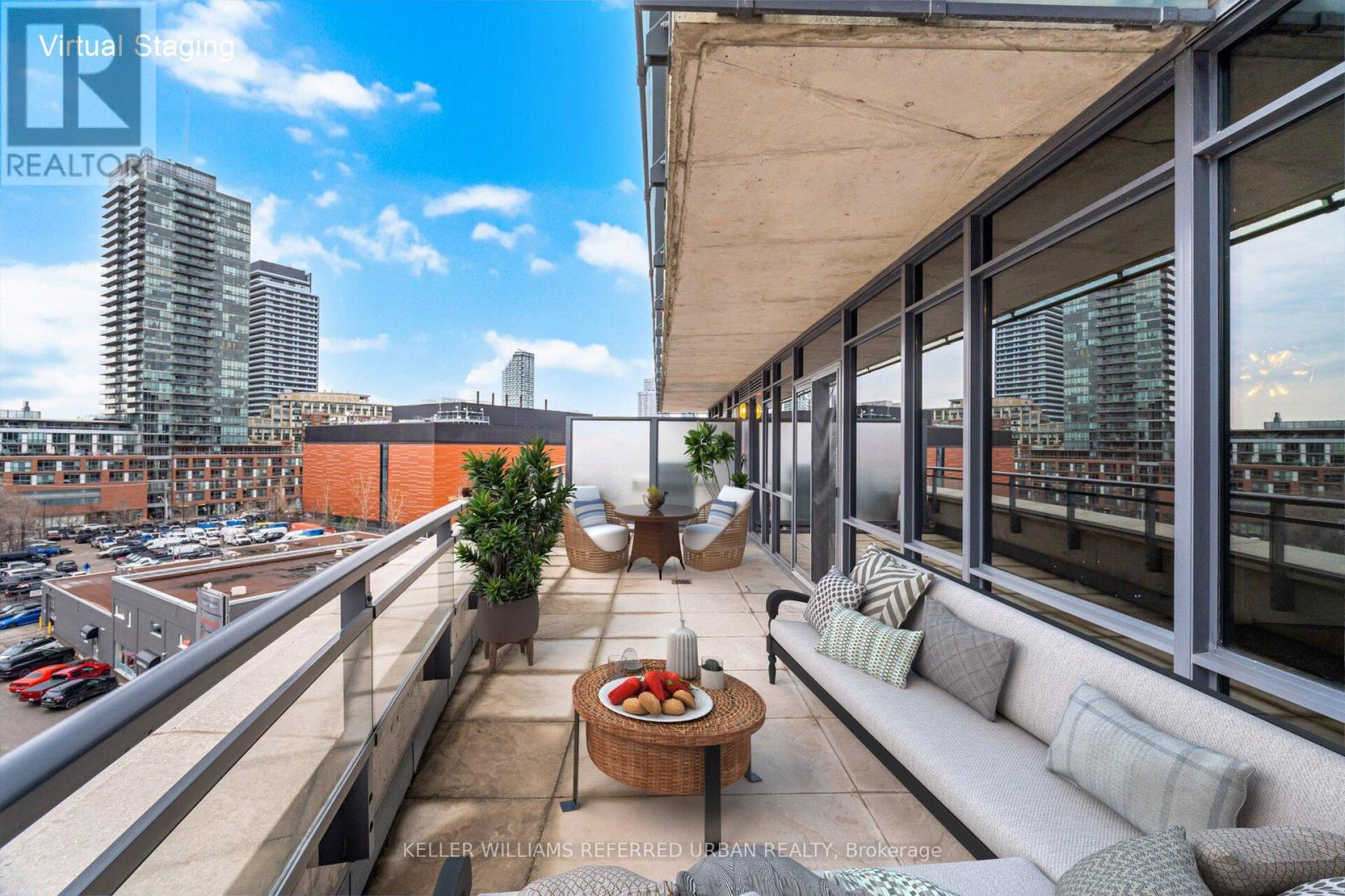 607 - 90 TRINITY STREET