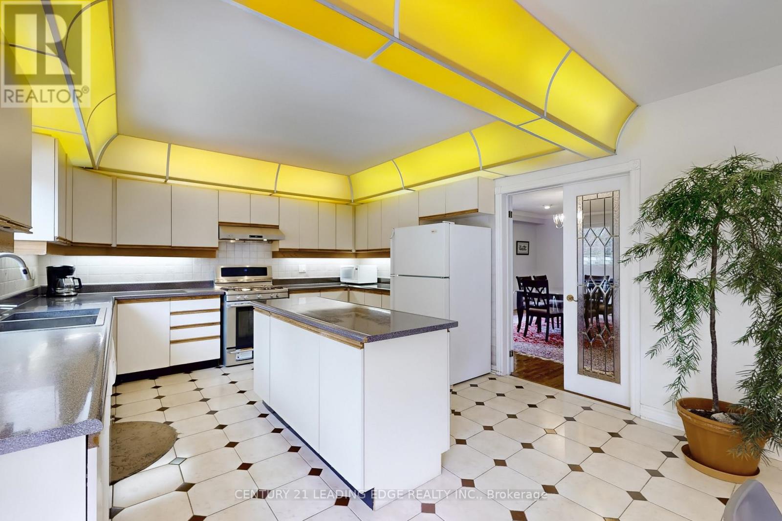 6 JEWETTS COURT - 12