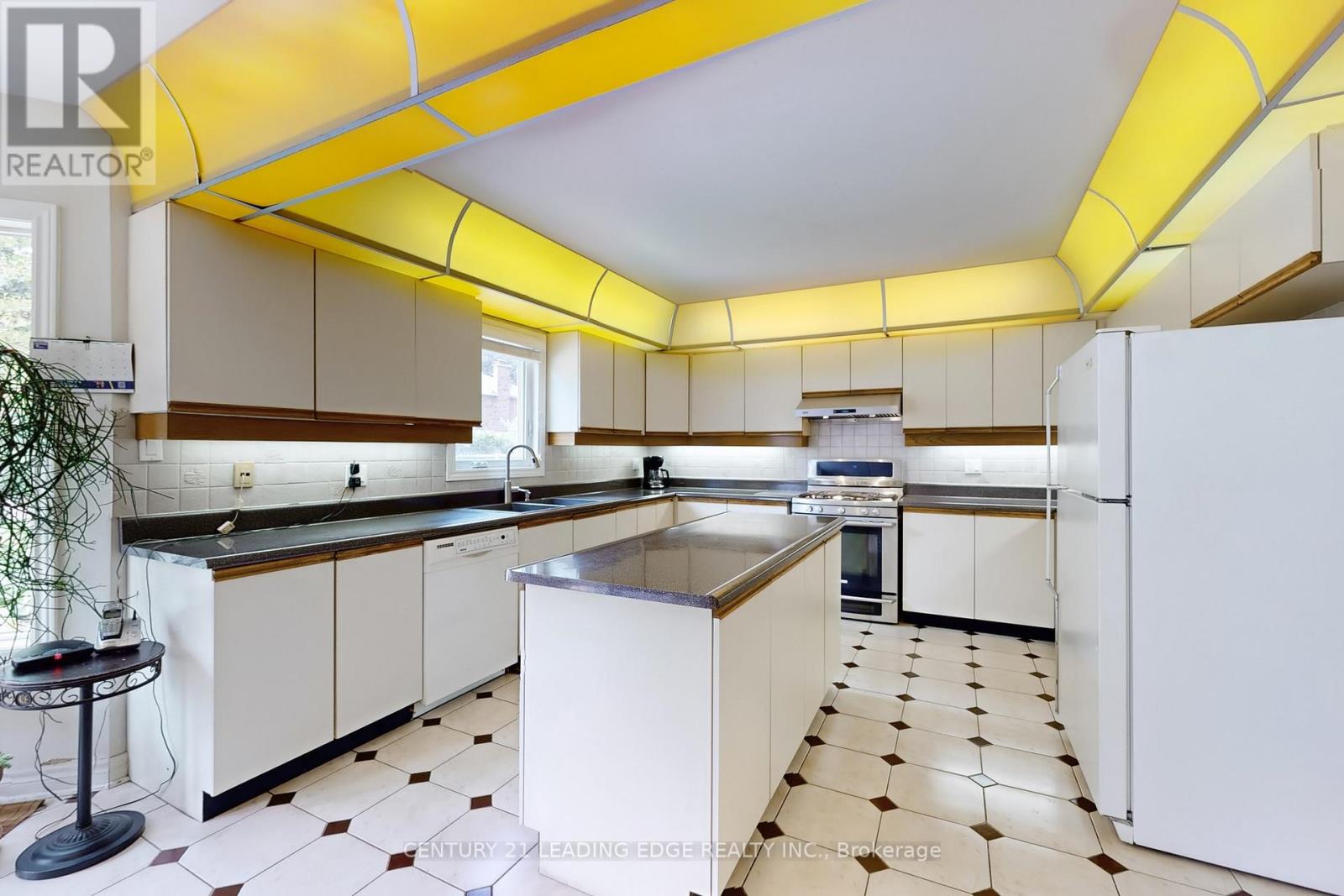 6 JEWETTS COURT - 13