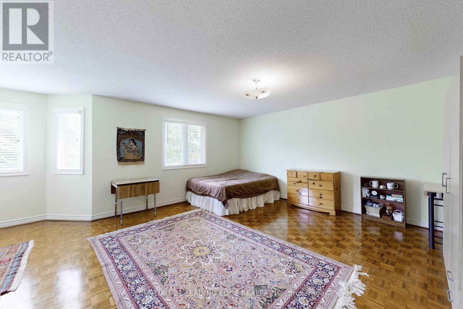 6 JEWETTS COURT - 22