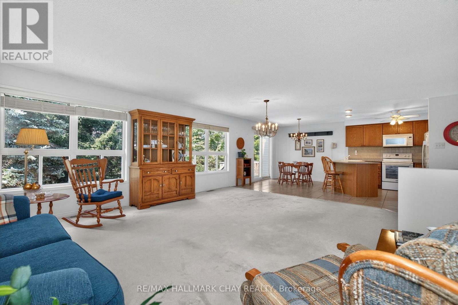 4 BAY COURT - 12
