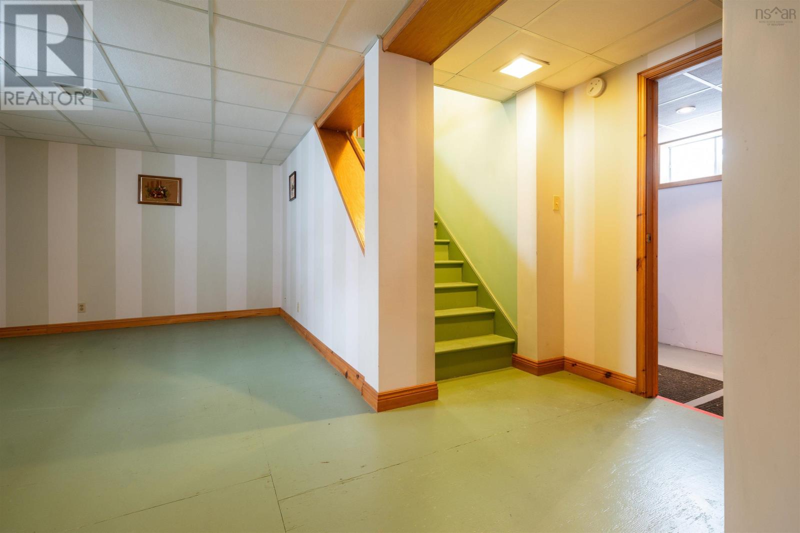 Property 32 of 48 of 73 Westview Drive