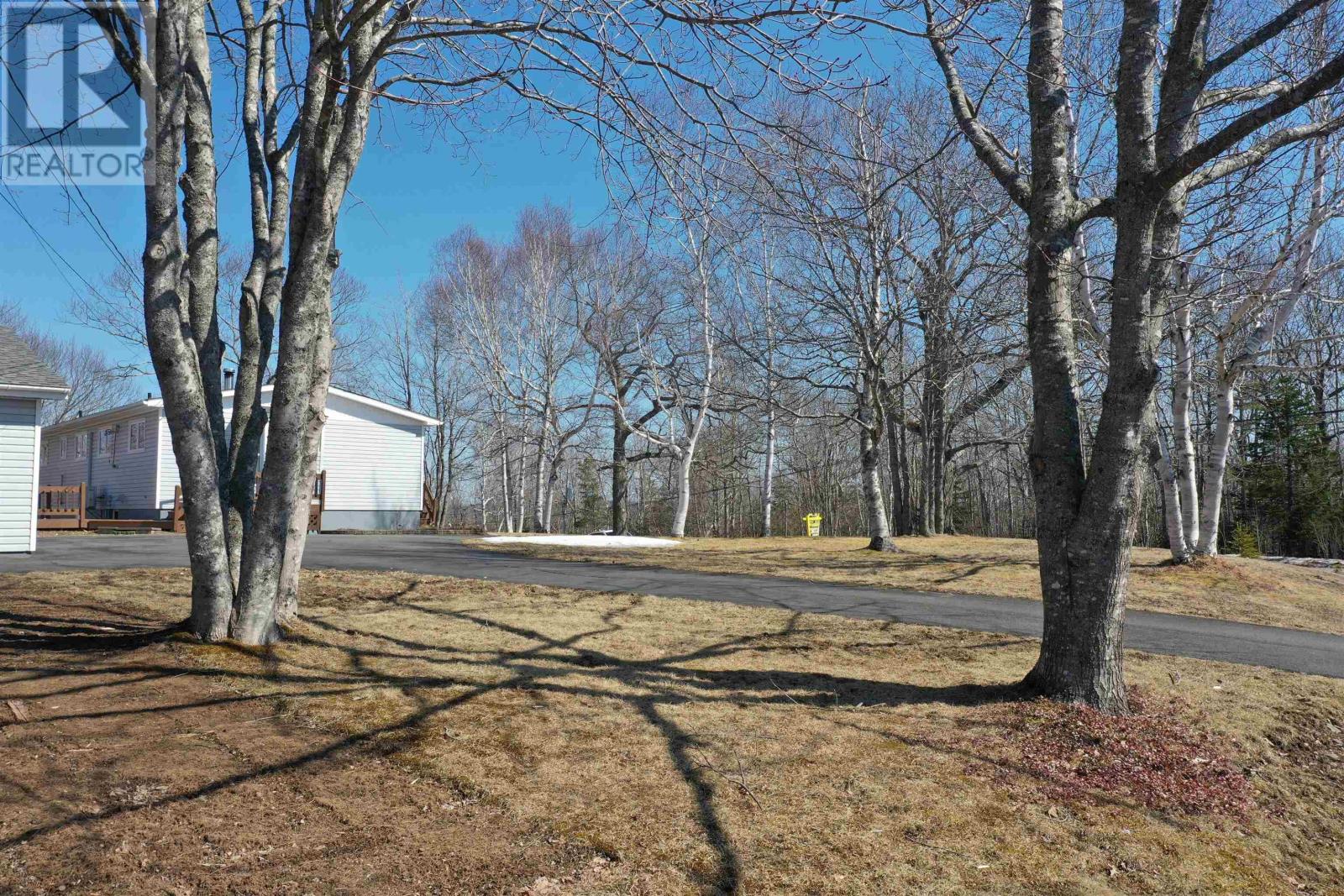 Property 5 of 48 of 73 Westview Drive