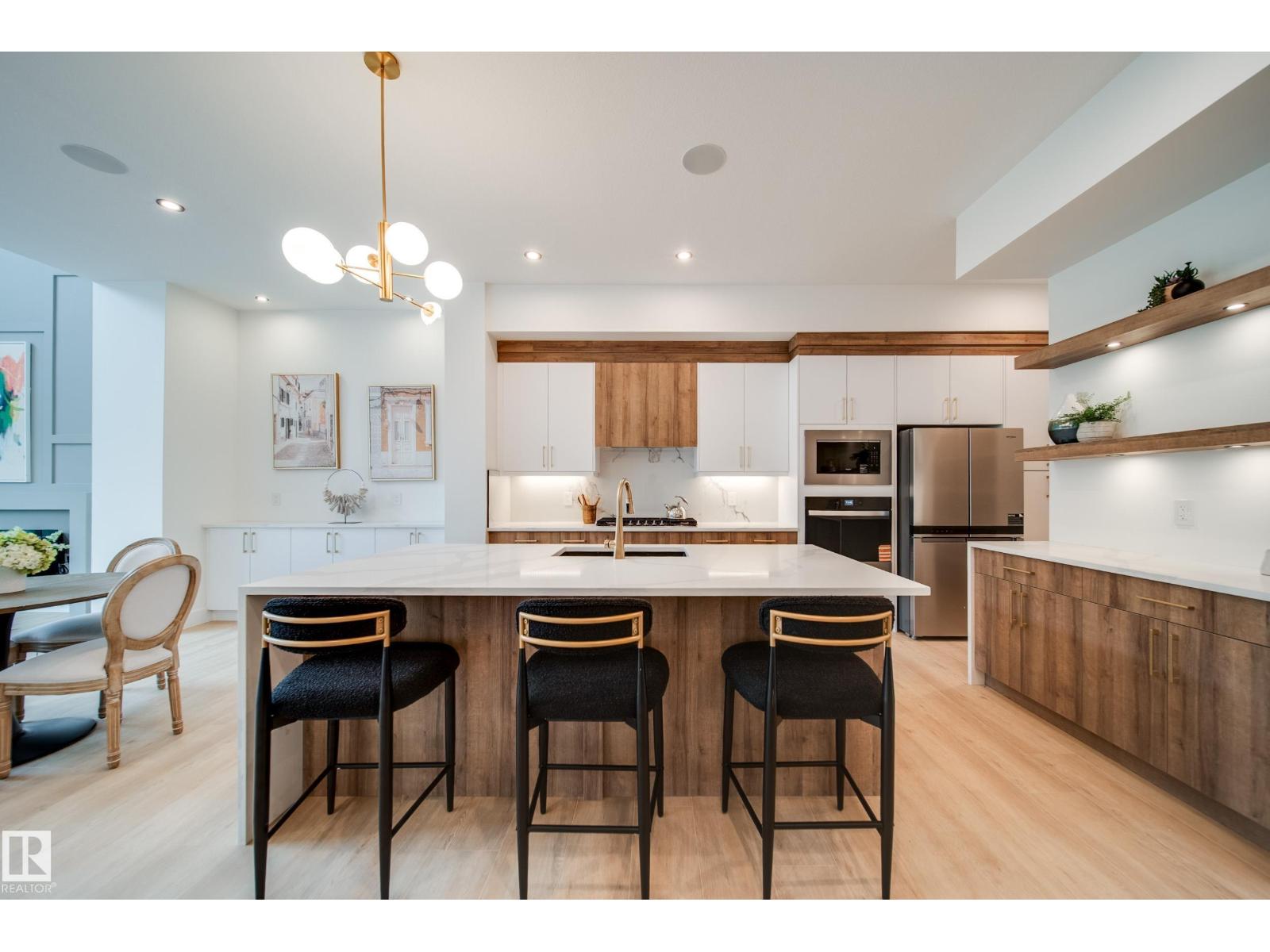 #21 20425 93 AV NW - 15