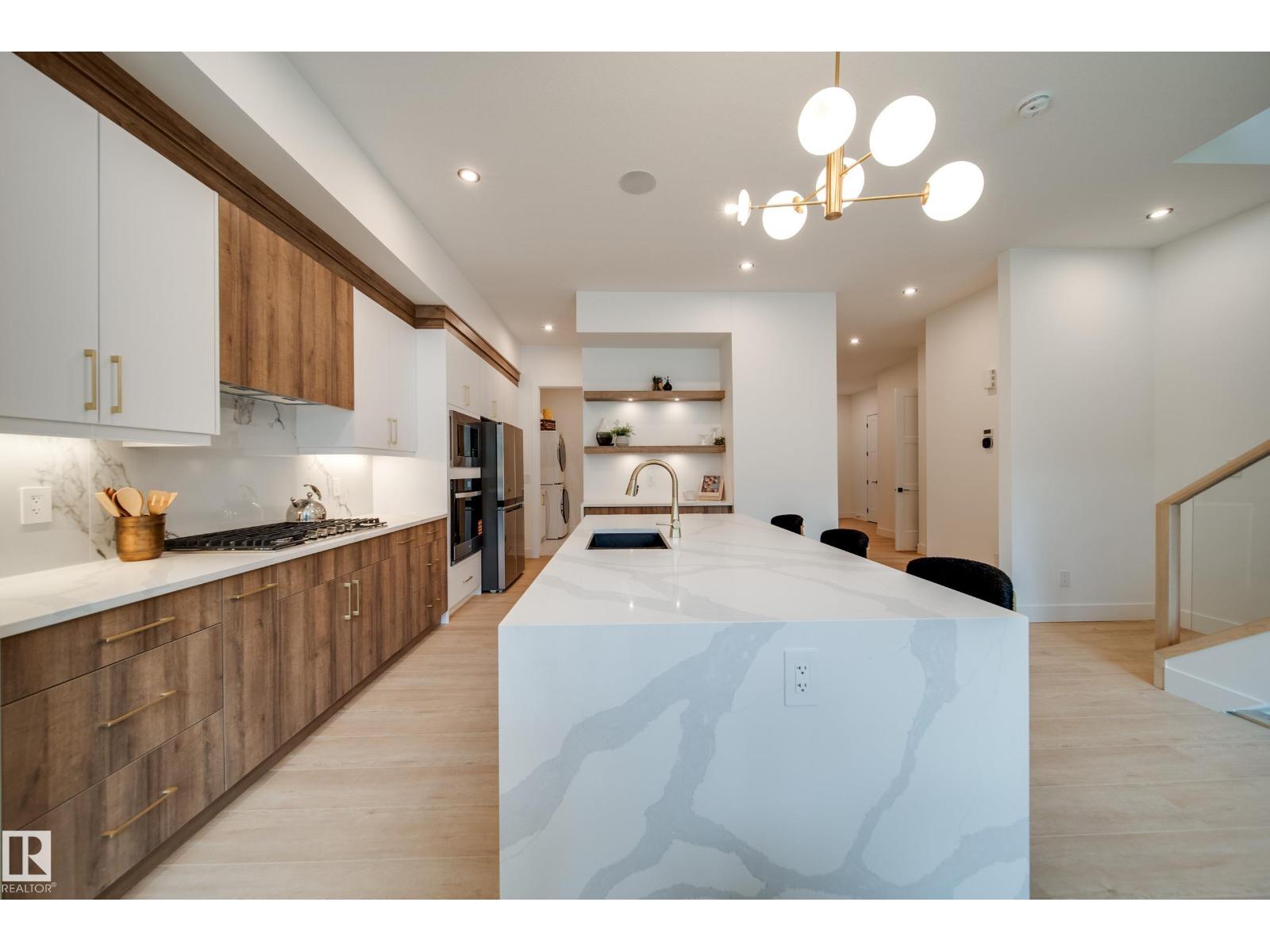 #21 20425 93 AV NW - 17