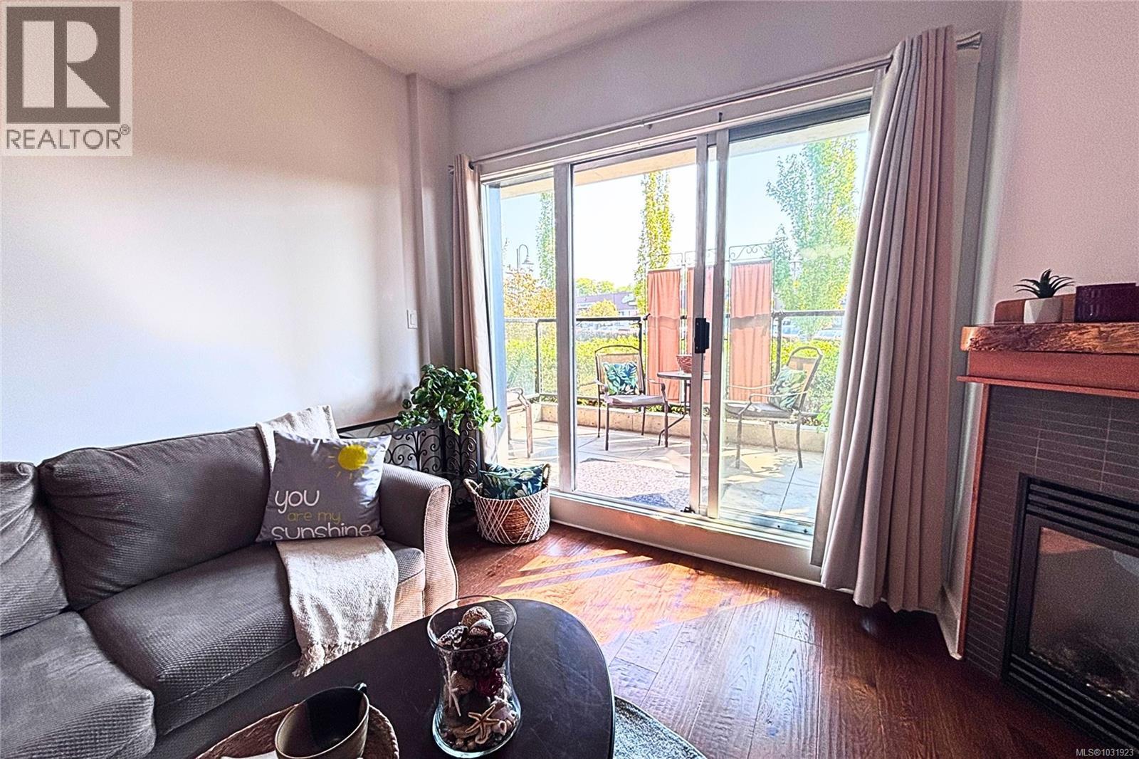 #206 194 BEACHSIDE DR - 23