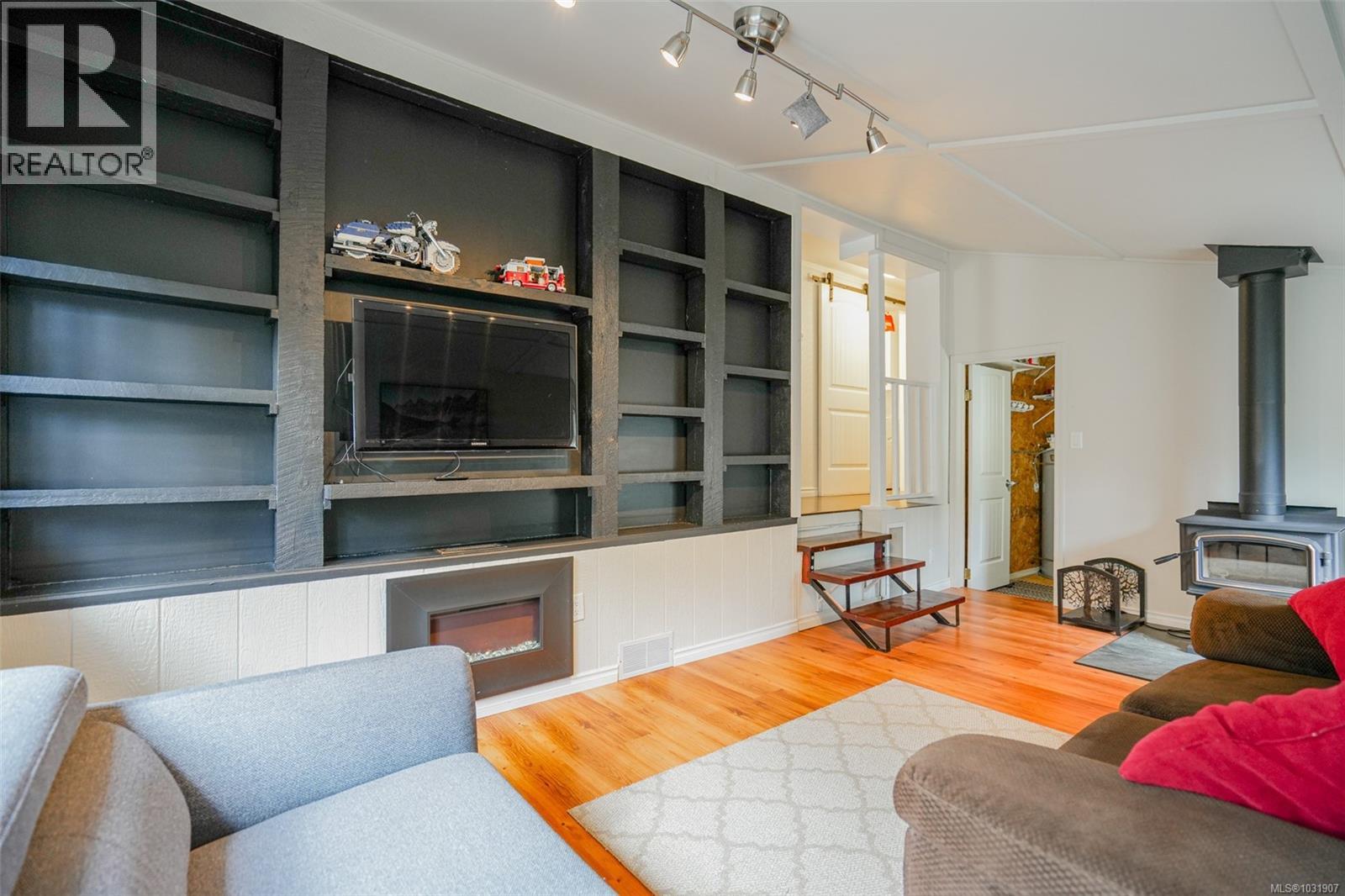 #80 10325 LAKESHORE RD - 11