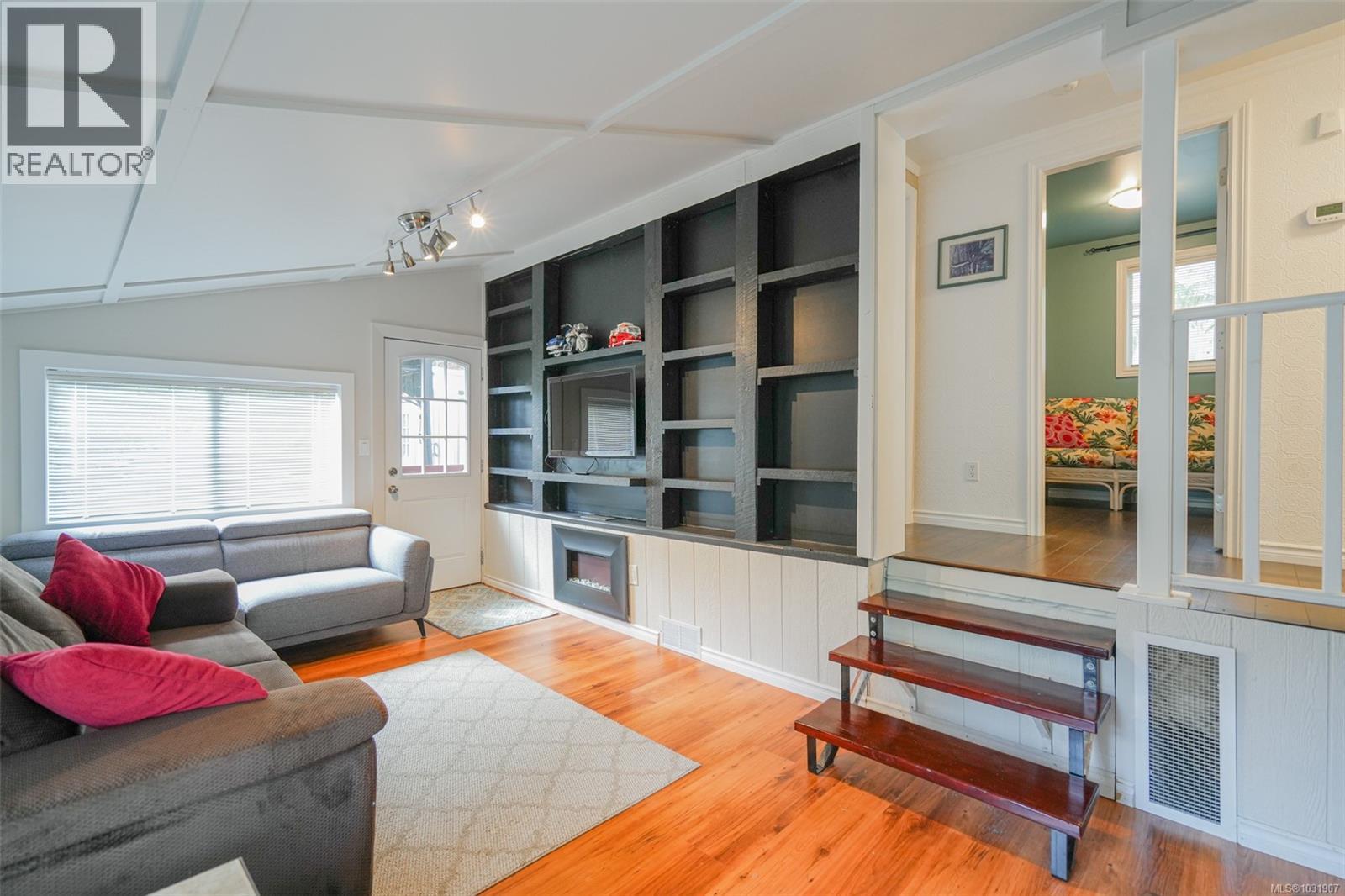 #80 10325 LAKESHORE RD - 13