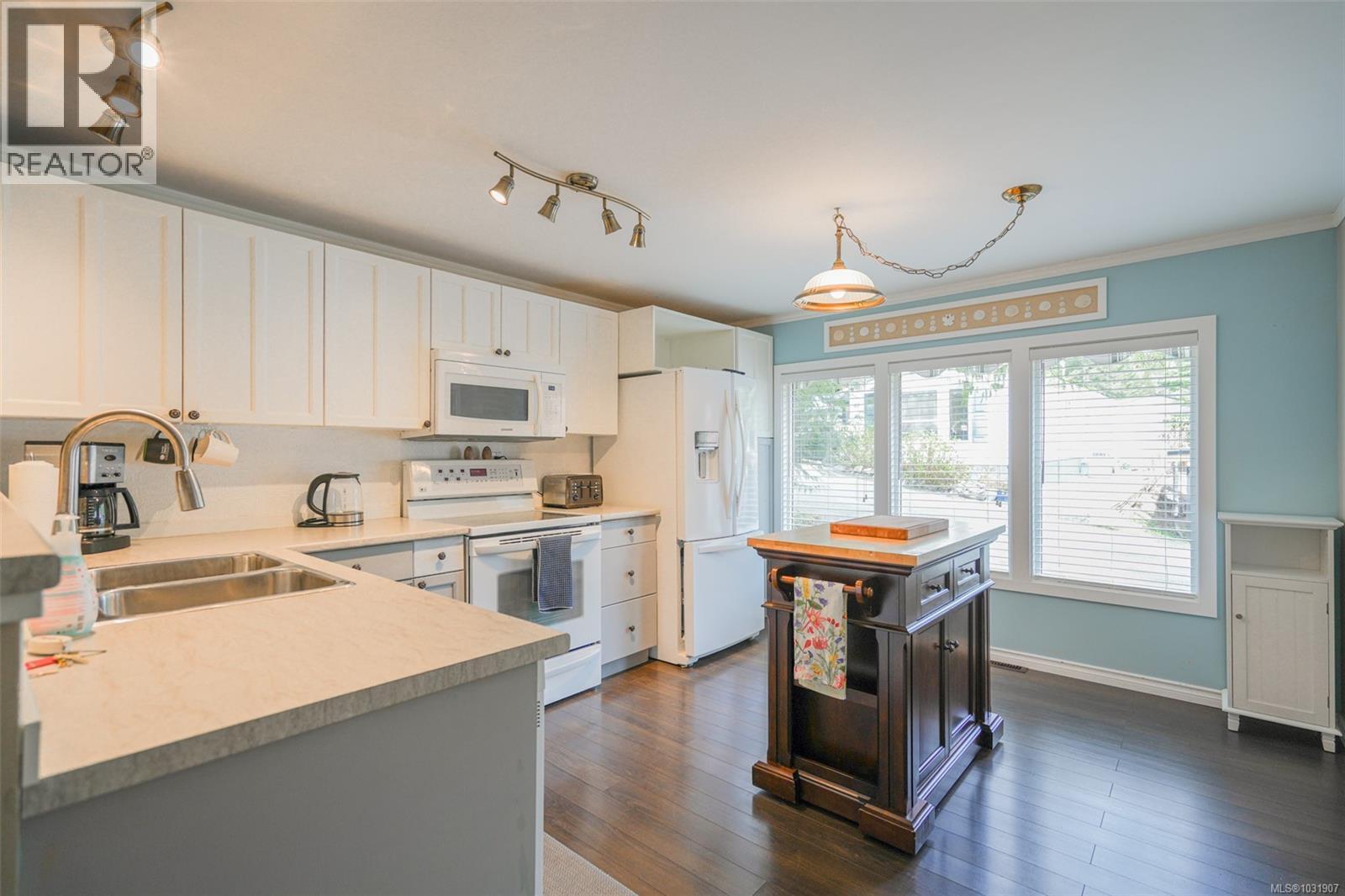 #80 10325 LAKESHORE RD - 6