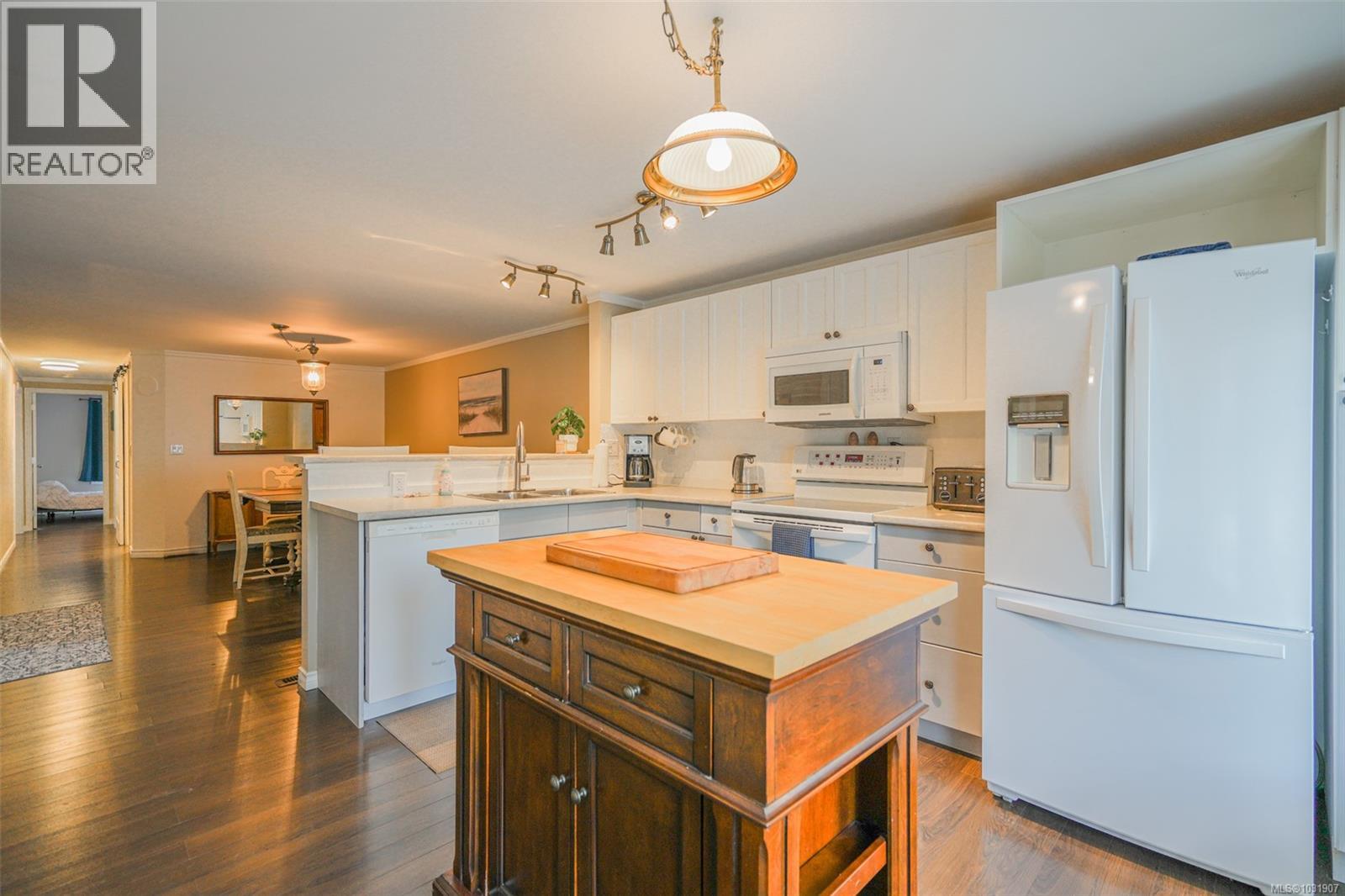 #80 10325 LAKESHORE RD - 9