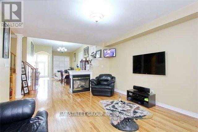6 EVERINGHAM CIRCLE - 8