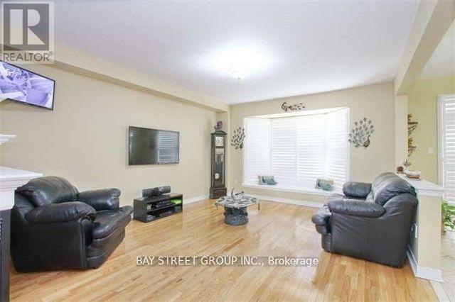 6 EVERINGHAM CIRCLE - 9