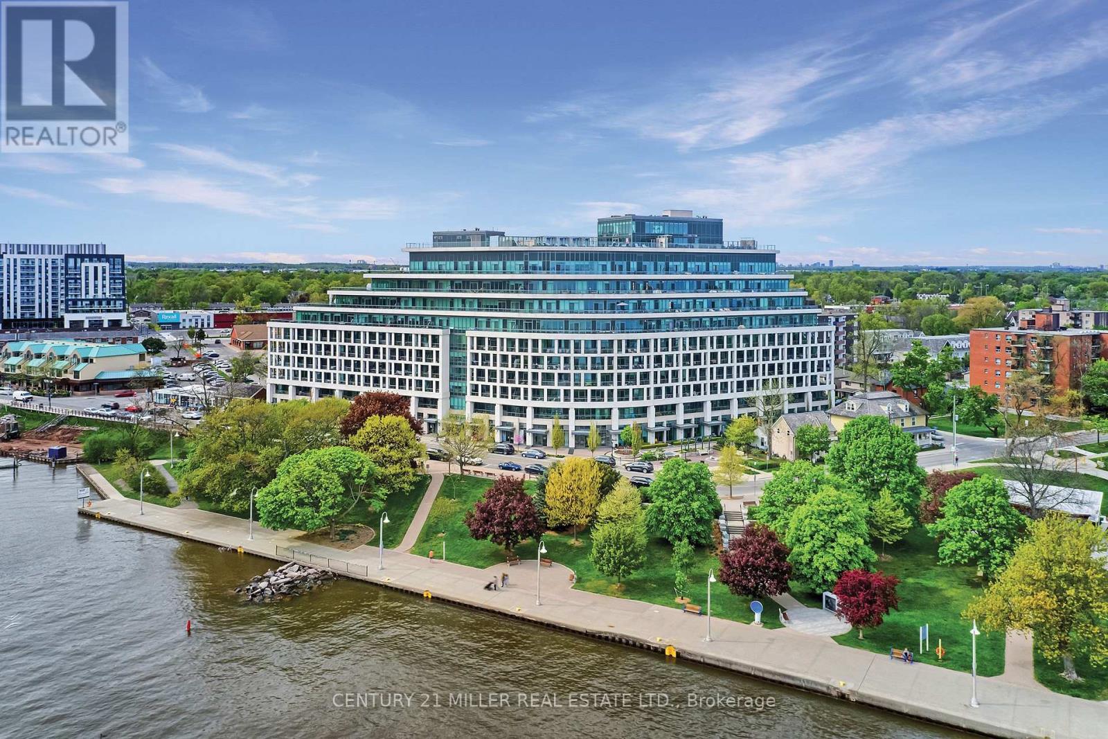 702 - 11 BRONTE ROAD