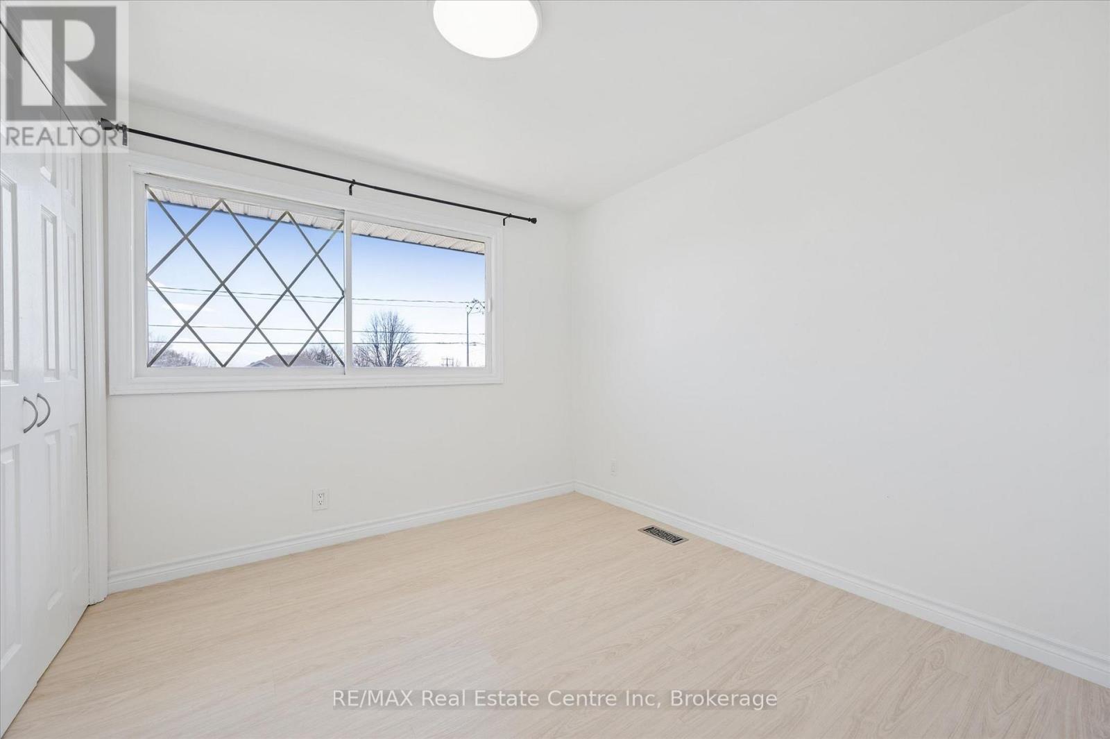 6 EASTVIEW ROAD - 22