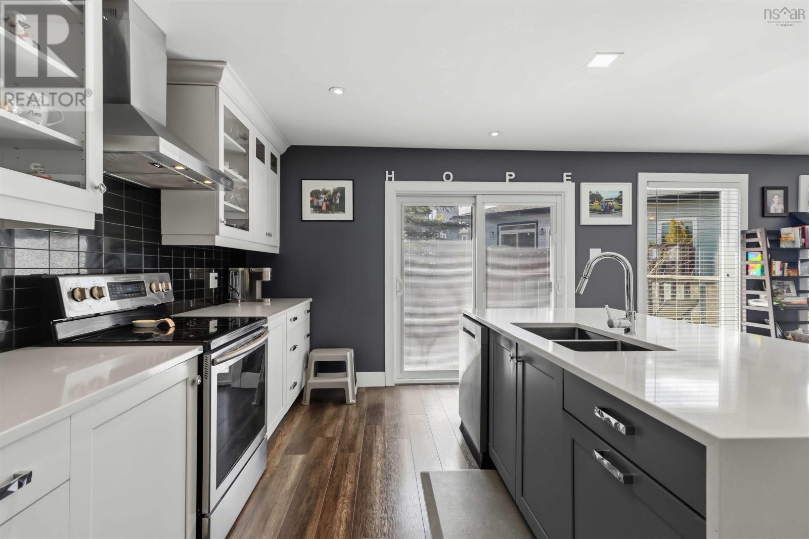 Property 22 of 52 of 228 Maple Grove Avenue