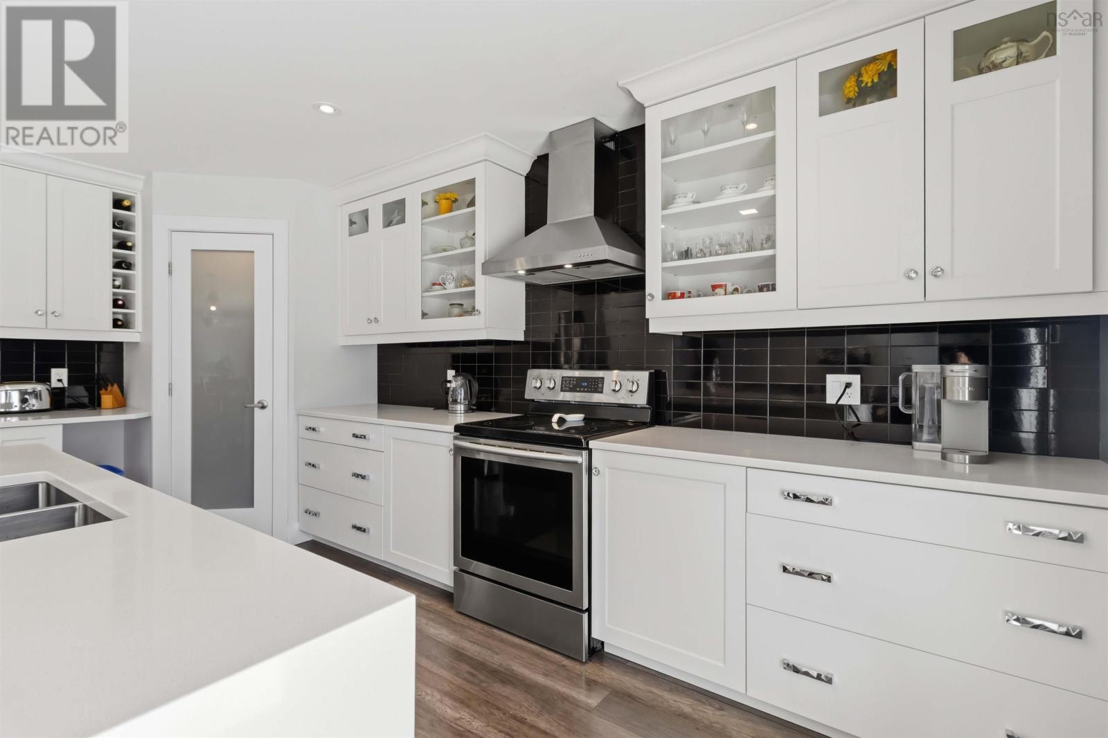 Property 20 of 52 of 228 Maple Grove Avenue