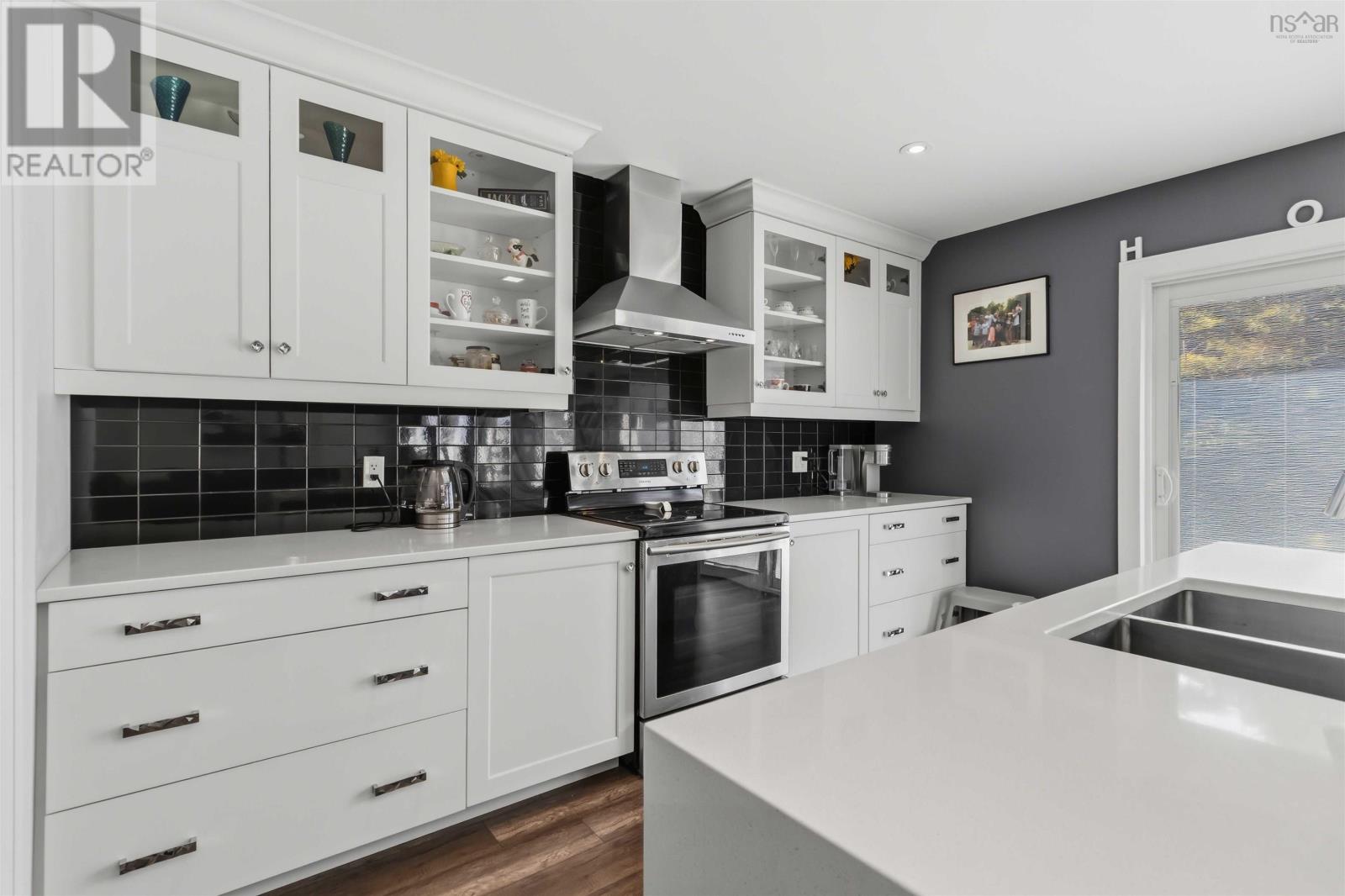 Property 24 of 52 of 228 Maple Grove Avenue