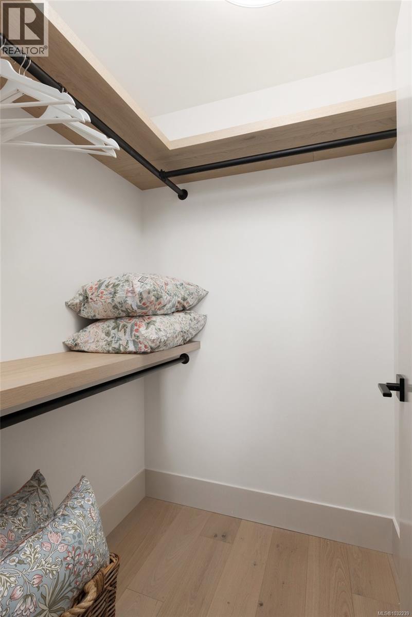 #403 1335 BEAR MOUNTAIN PKWY - 21