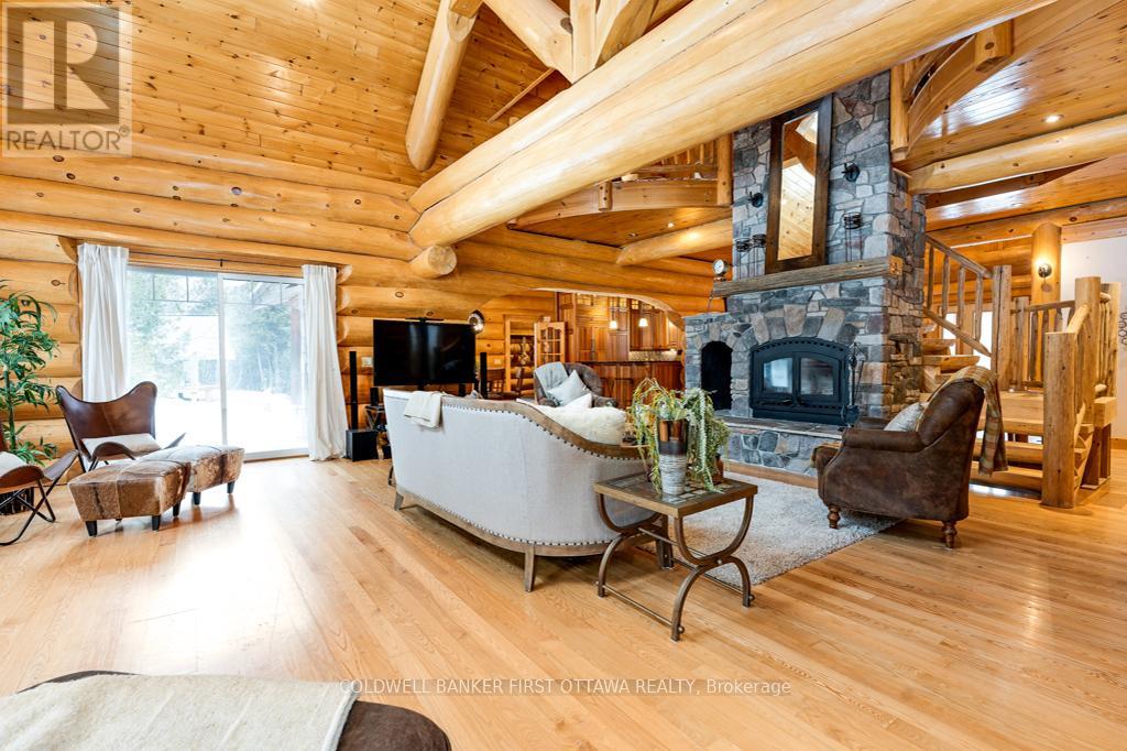 2467 DARLING ROAD - 7