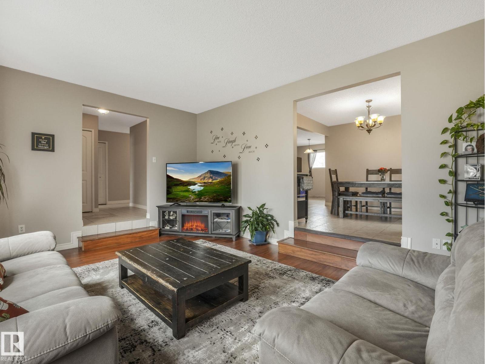 9945 163 ST NW NW - 24