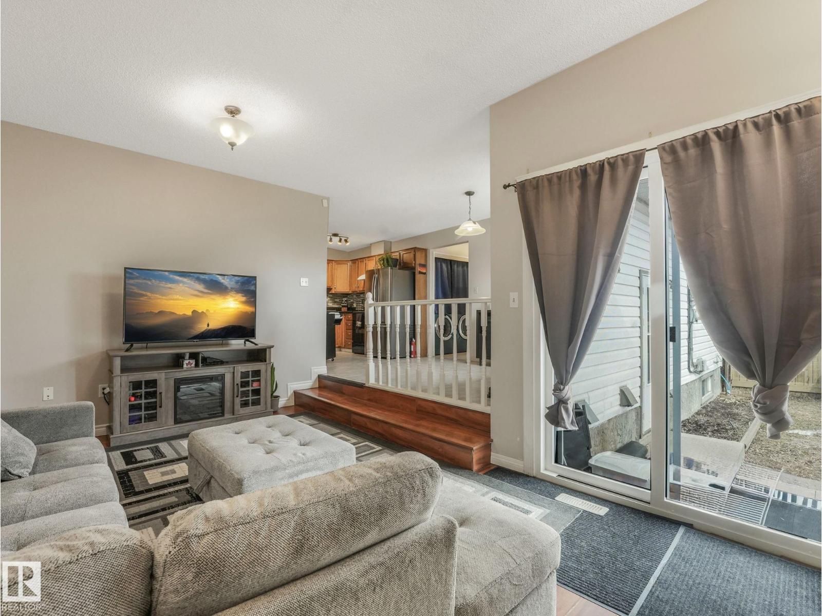 9945 163 ST NW NW - 36