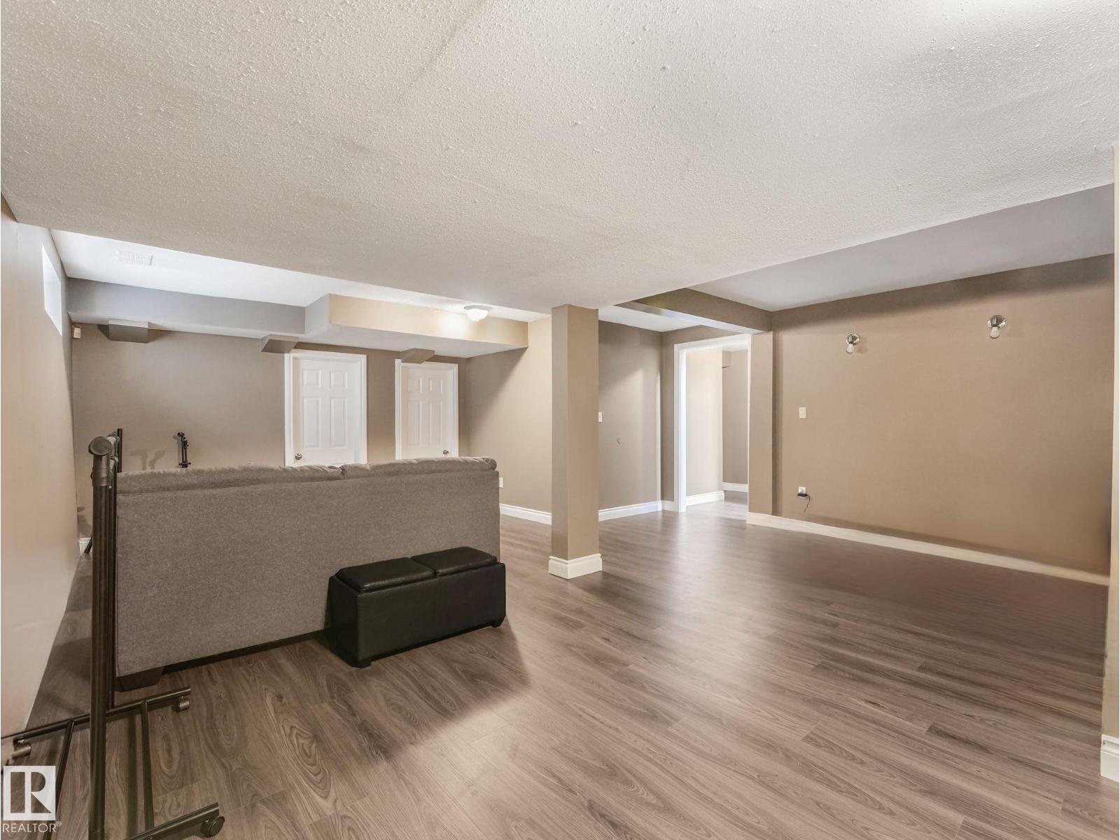 9945 163 ST NW NW - 46