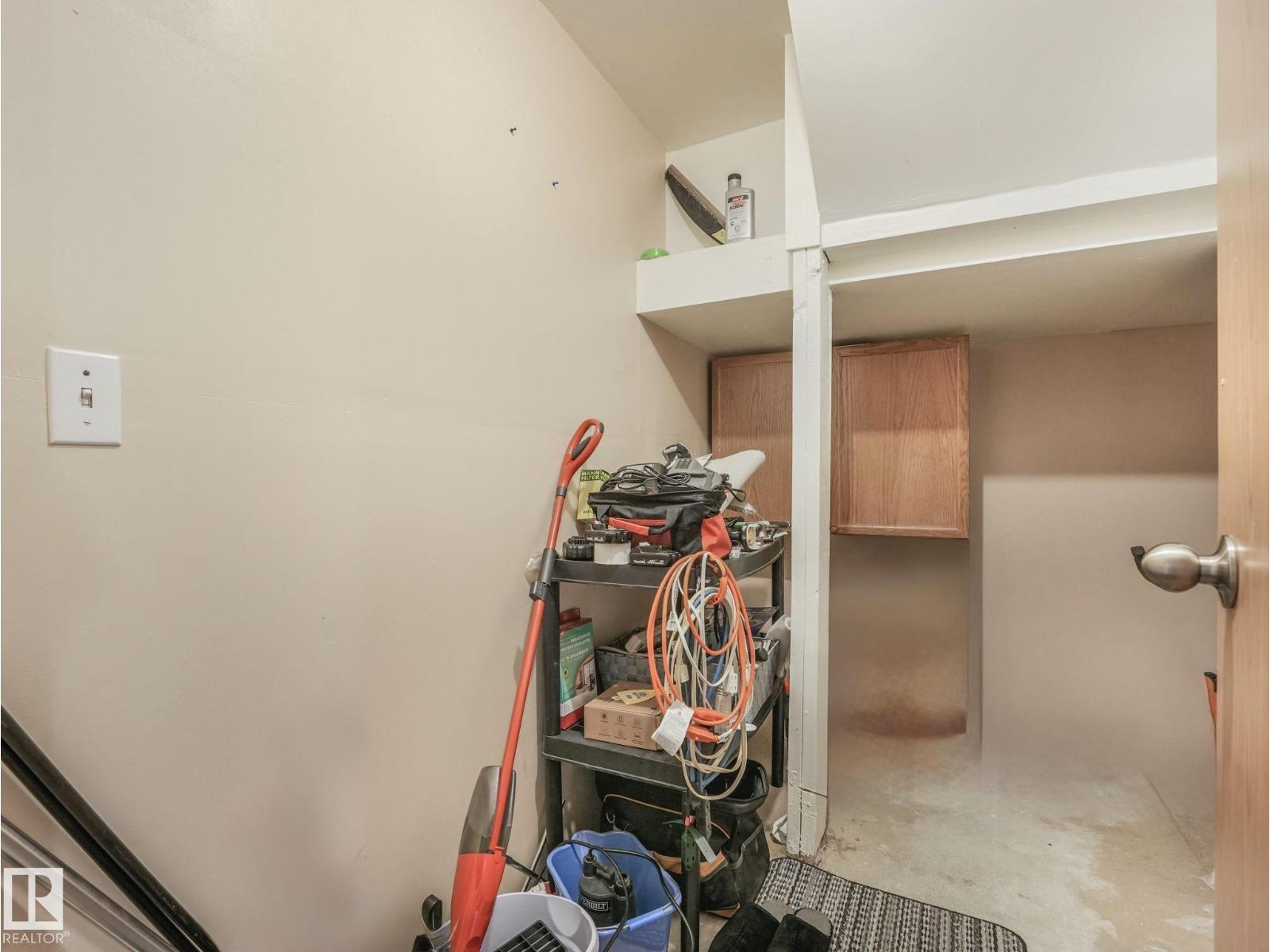 9945 163 ST NW NW - 55